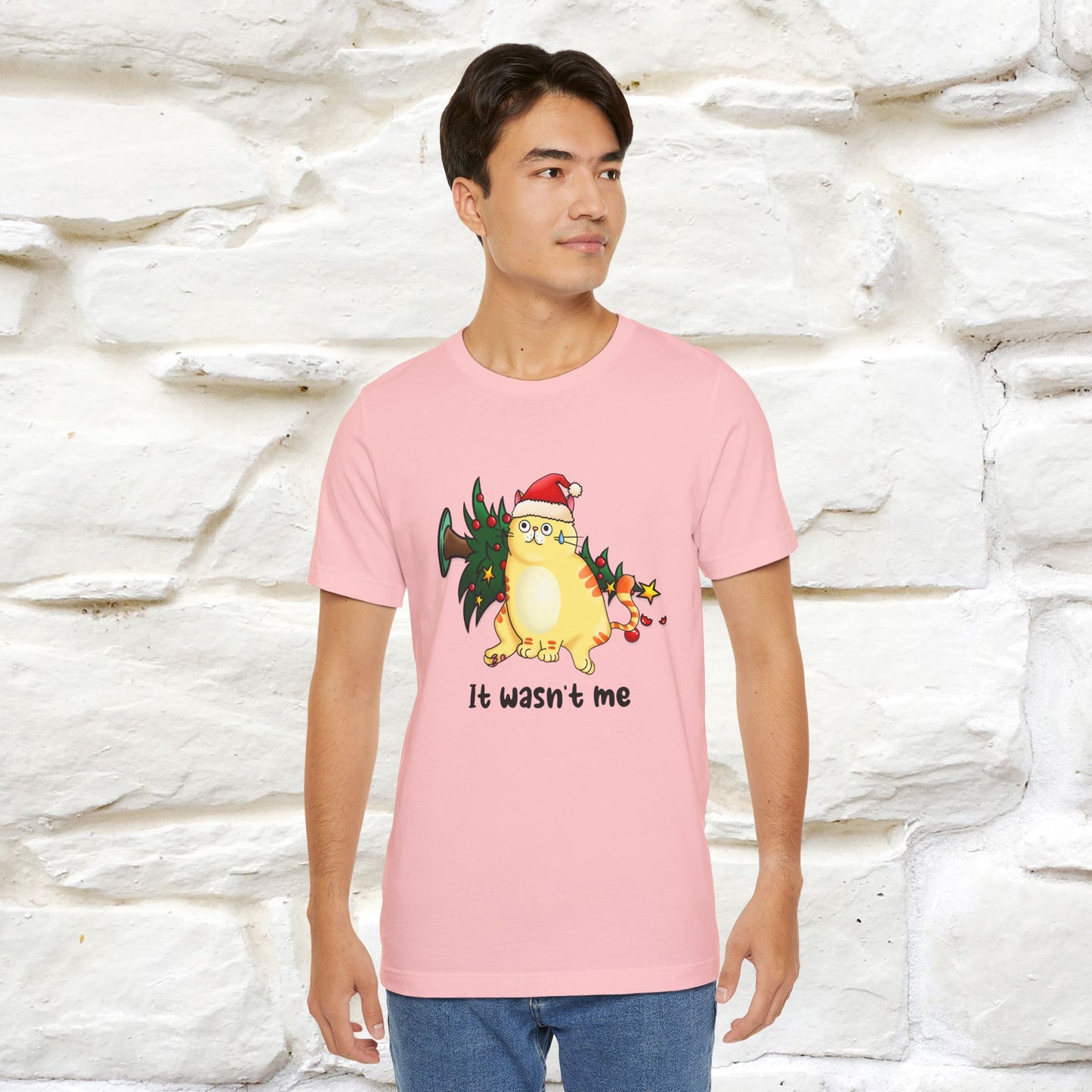 It Wasn’t Me | Funny Cat Christmas Shirt for Men & Women | 100% Cotton*