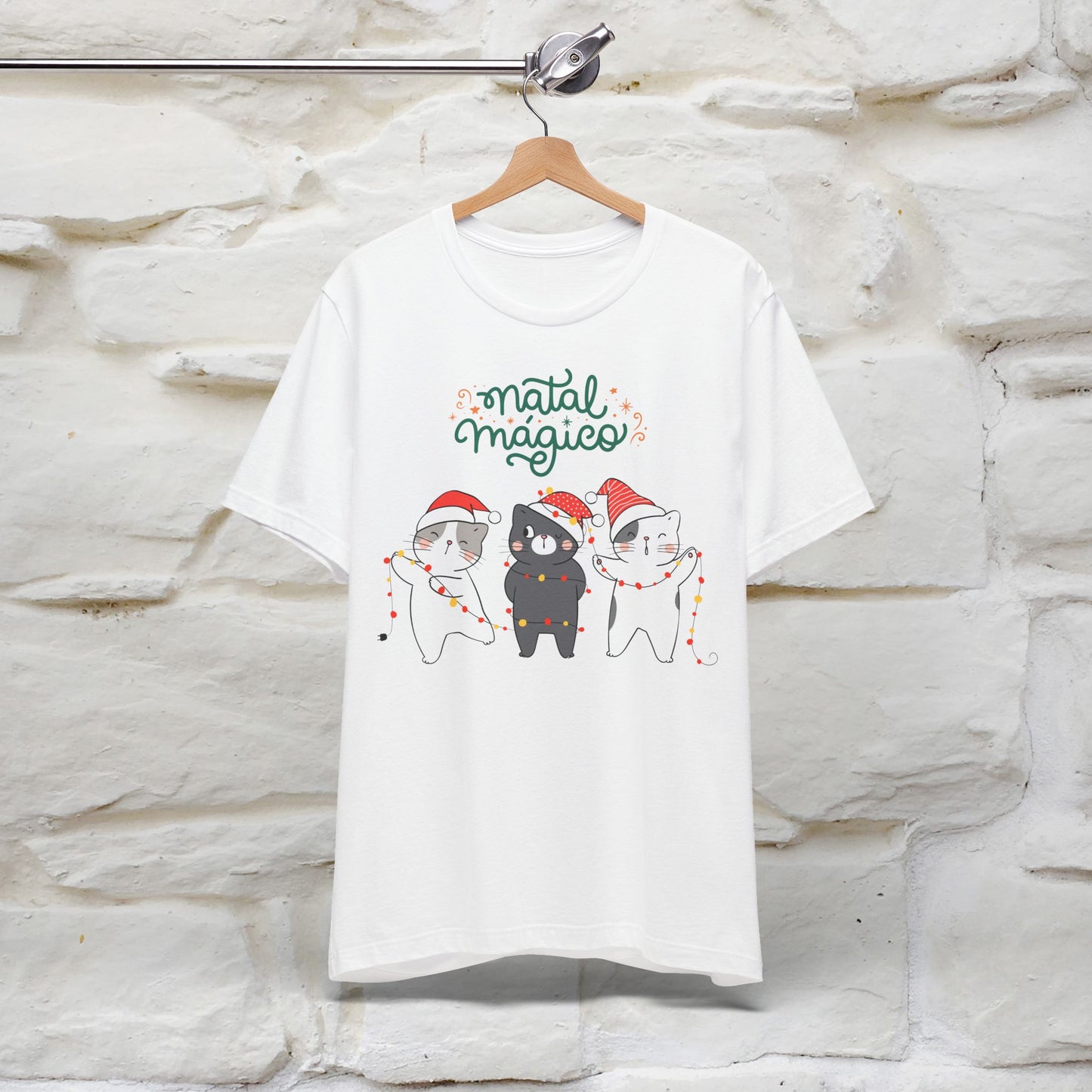 "Natal Magico" Cat T-shirt for Men & Women | 100% Cotton* 🐾 | Magical Holiday Cat Tee