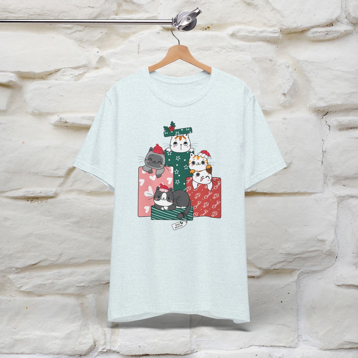 Christmas Cat Gift T-Shirt | Perfect Holiday Cat Shirt for Men & Women | 100% Cotton