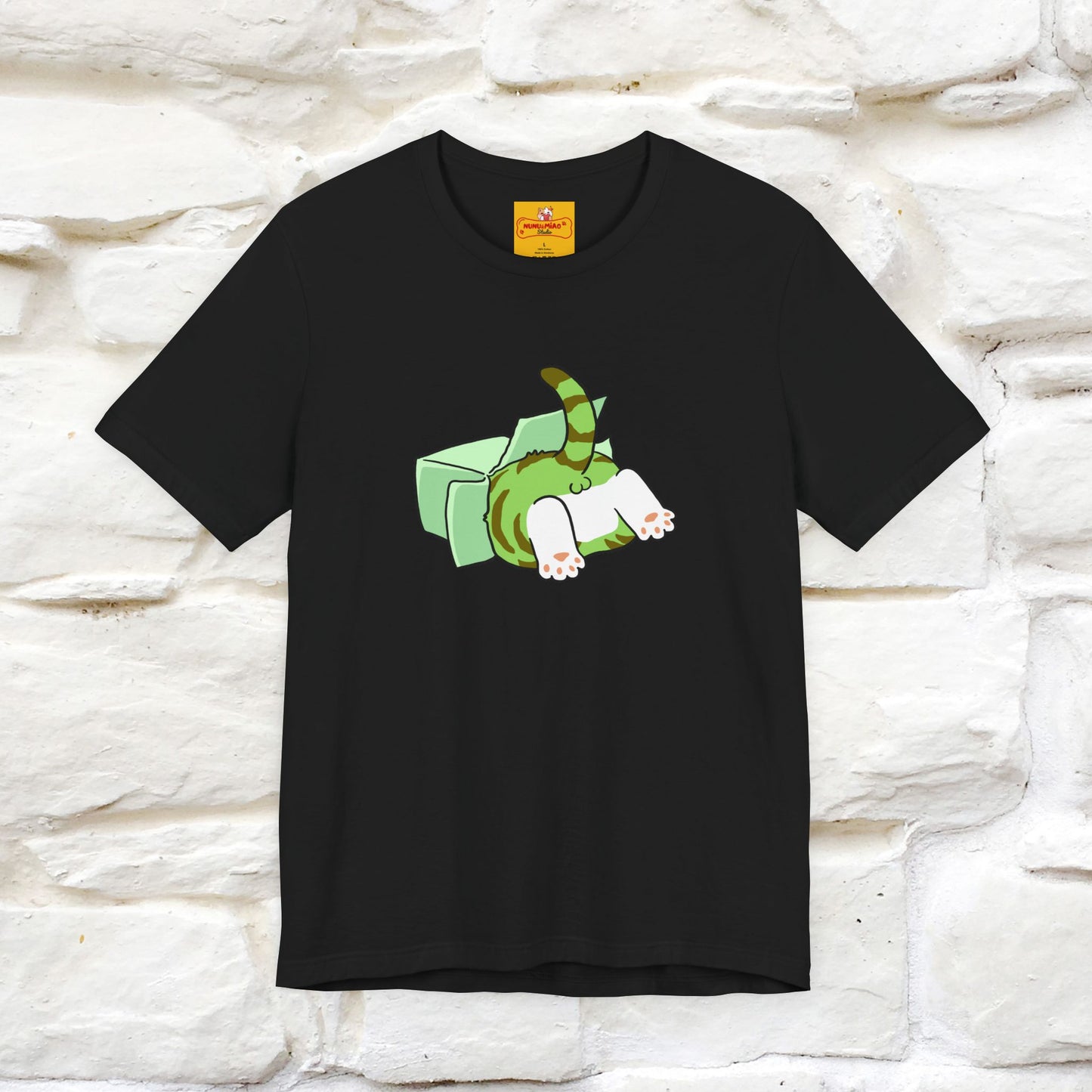 "Think outside the box? No thanks." Cat T-Shirt | Nunu&Miao Studio - Nunu&Miao Studio