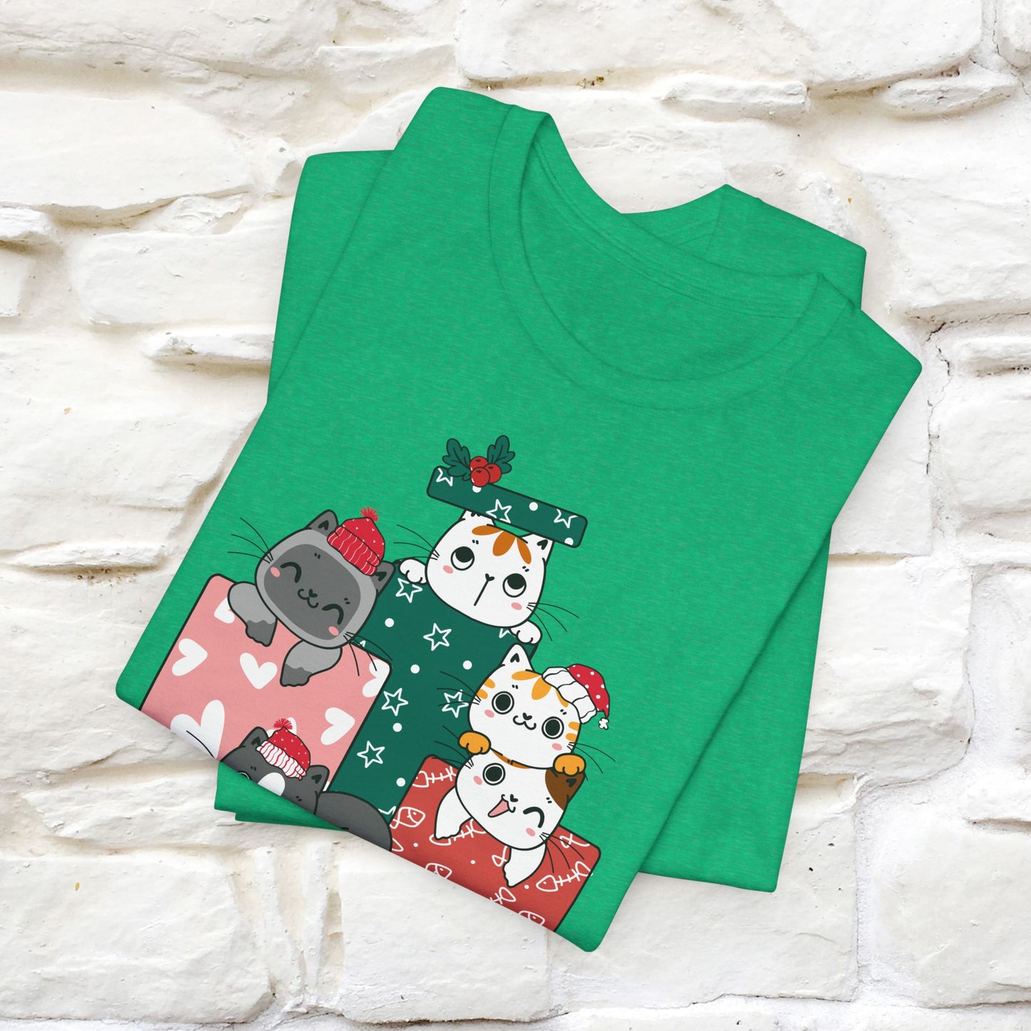 Christmas Cat Gift T-Shirt | Perfect Holiday Cat Shirt for Men & Women | 100% Cotton