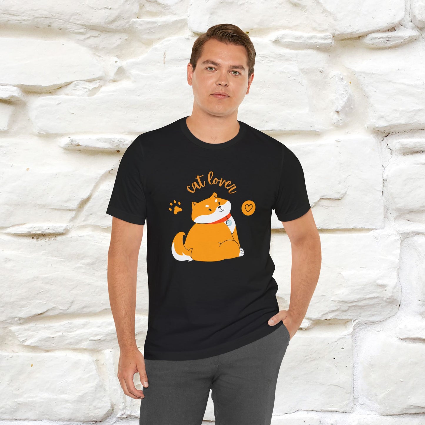 "Cat Lover" T-Shirt for Men & Women | 100% Cotton | Purrfect Gift for Cat Enthusiasts