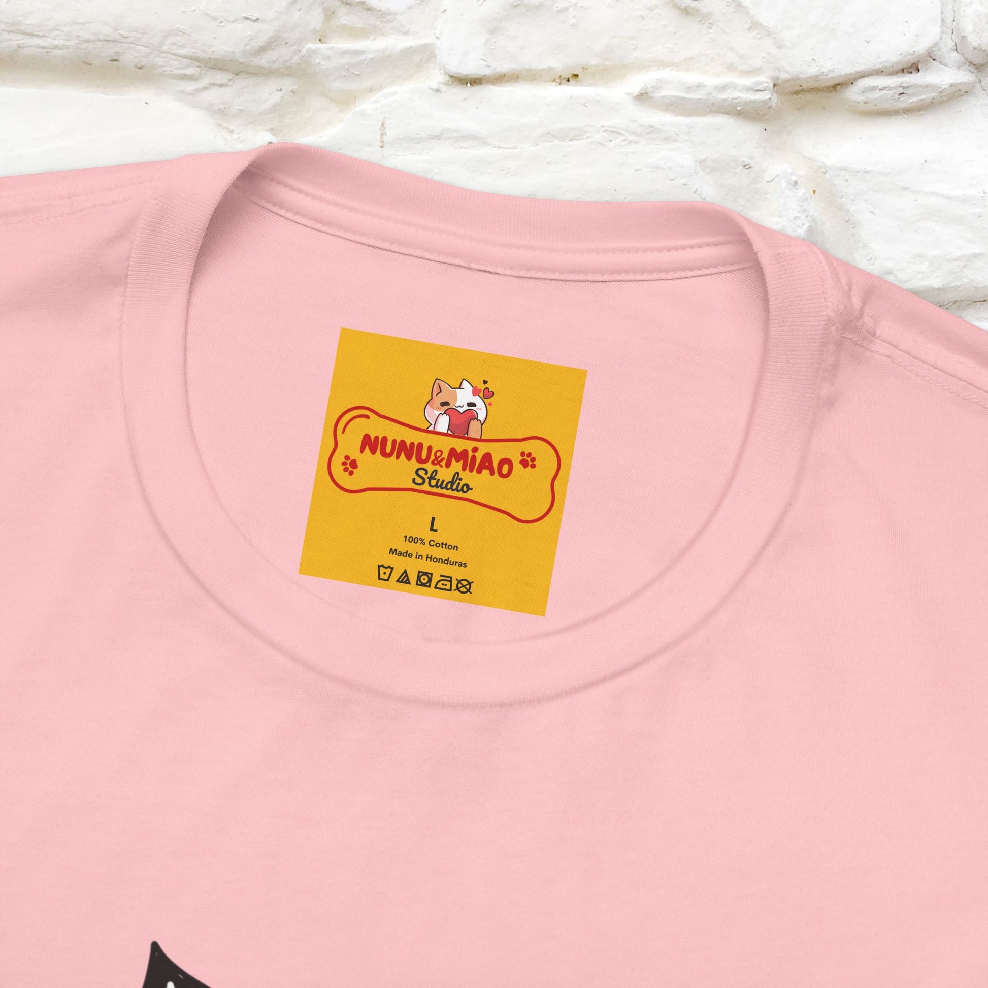 ''Judging You Silently'' | Cat T-Shirt for Men | Nunu&Miao Studio - Nunu&Miao Studio