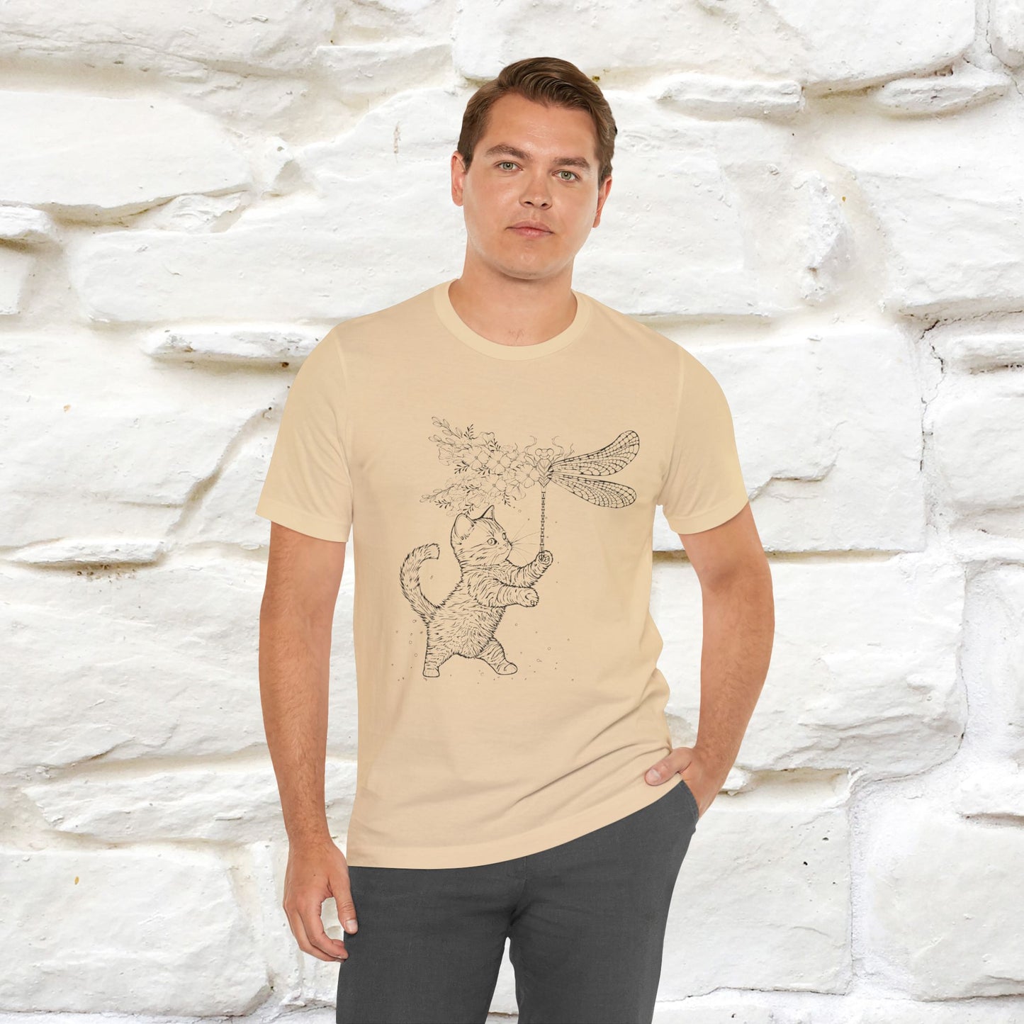 "The cat  And The Dragon Fly" Cat T-shirt for Men & Women | 100% Cotton*🐾