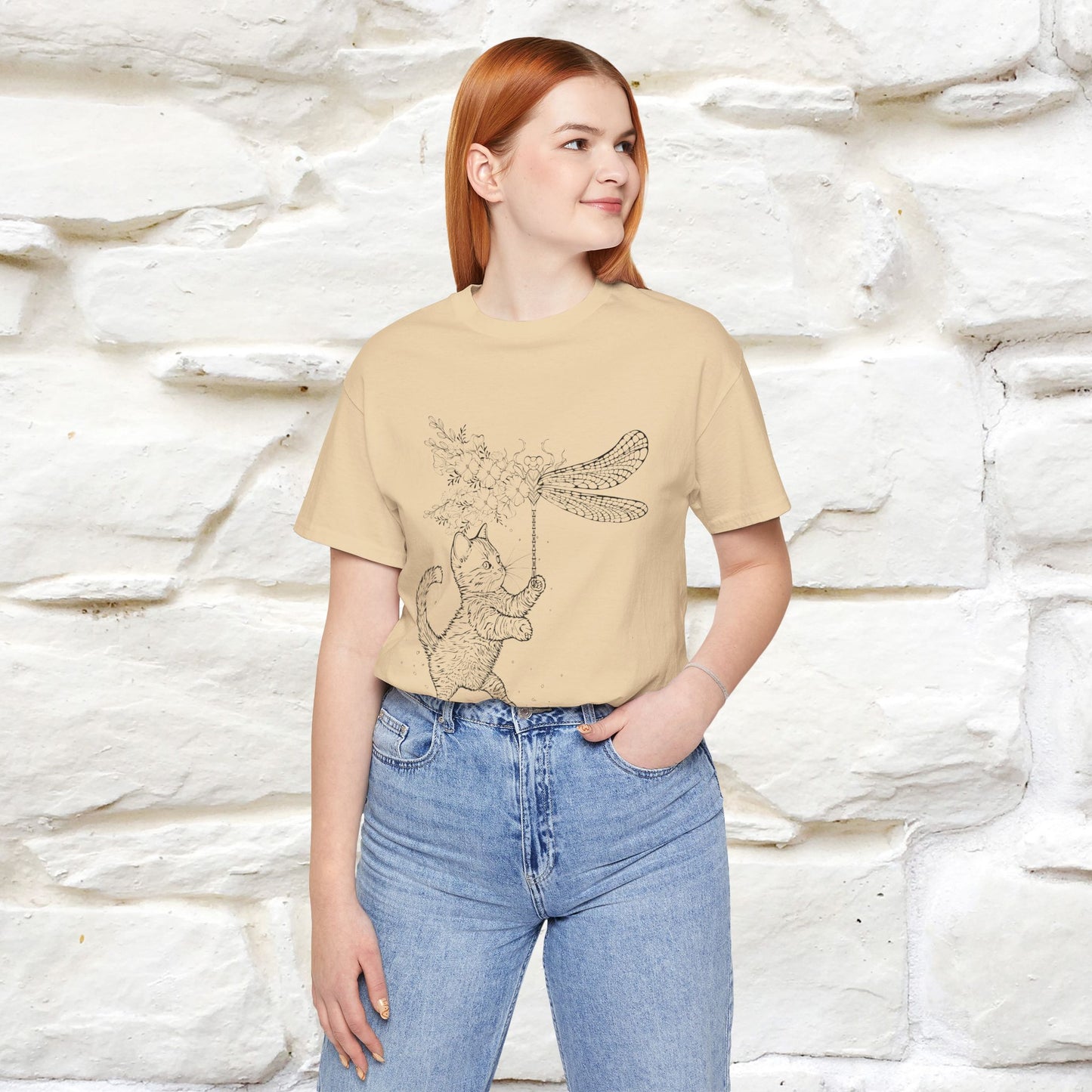 "The cat  And The Dragon Fly" Cat T-shirt for Men & Women | 100% Cotton*🐾