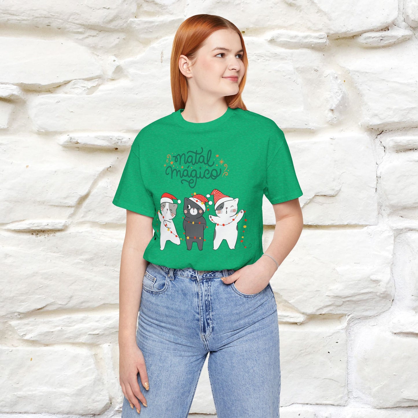 "Natal Magico" Cat T-shirt for Men & Women | 100% Cotton* 🐾 | Magical Holiday Cat Tee