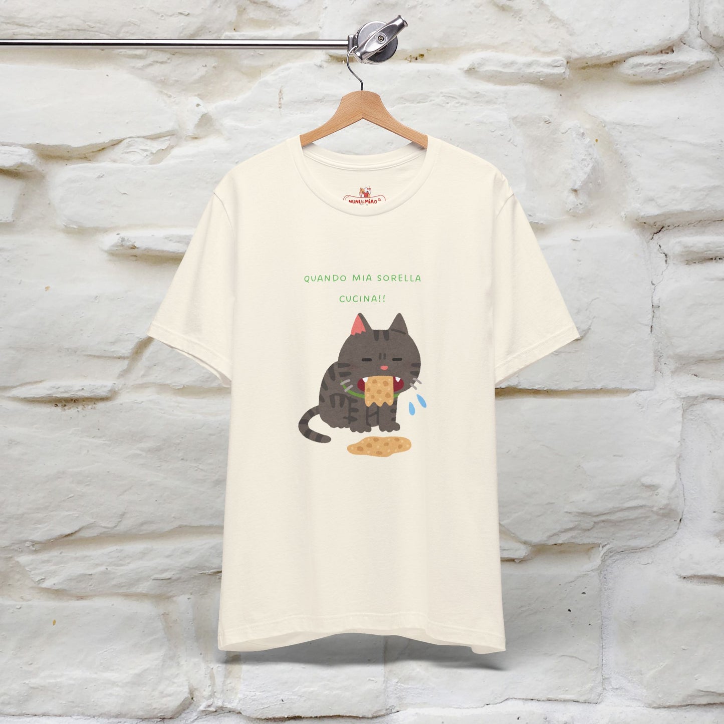 "Quando Mia Sorella Cucina" Funny Cat T-shirt for Men & Women | 100% Cotton* 🐾 | Hilarious Sibling Cat Tee