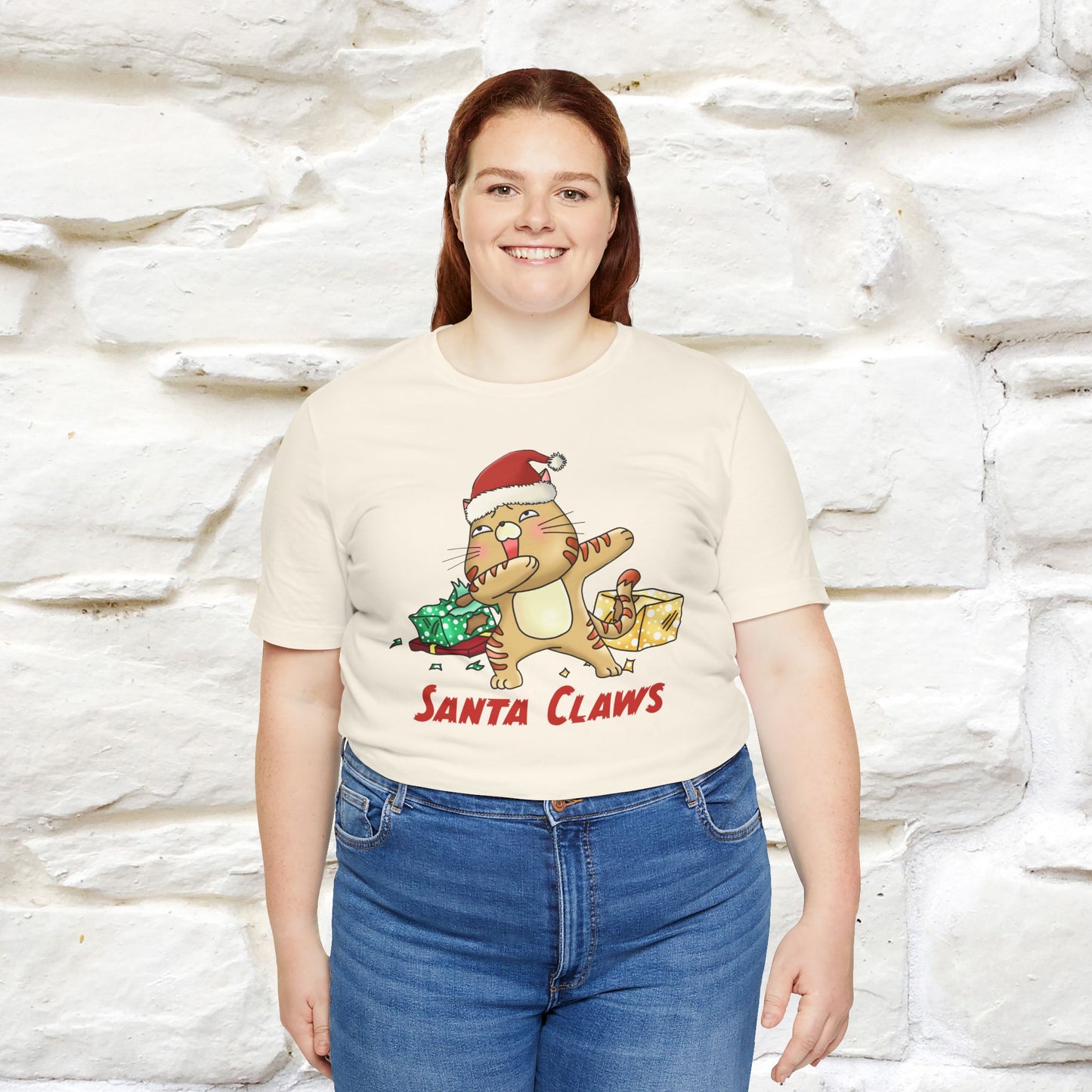 “Funny Santa Claws T-Shirt | Festive Cat Christmas Shirt for Men & Women | 100% Cotton*”