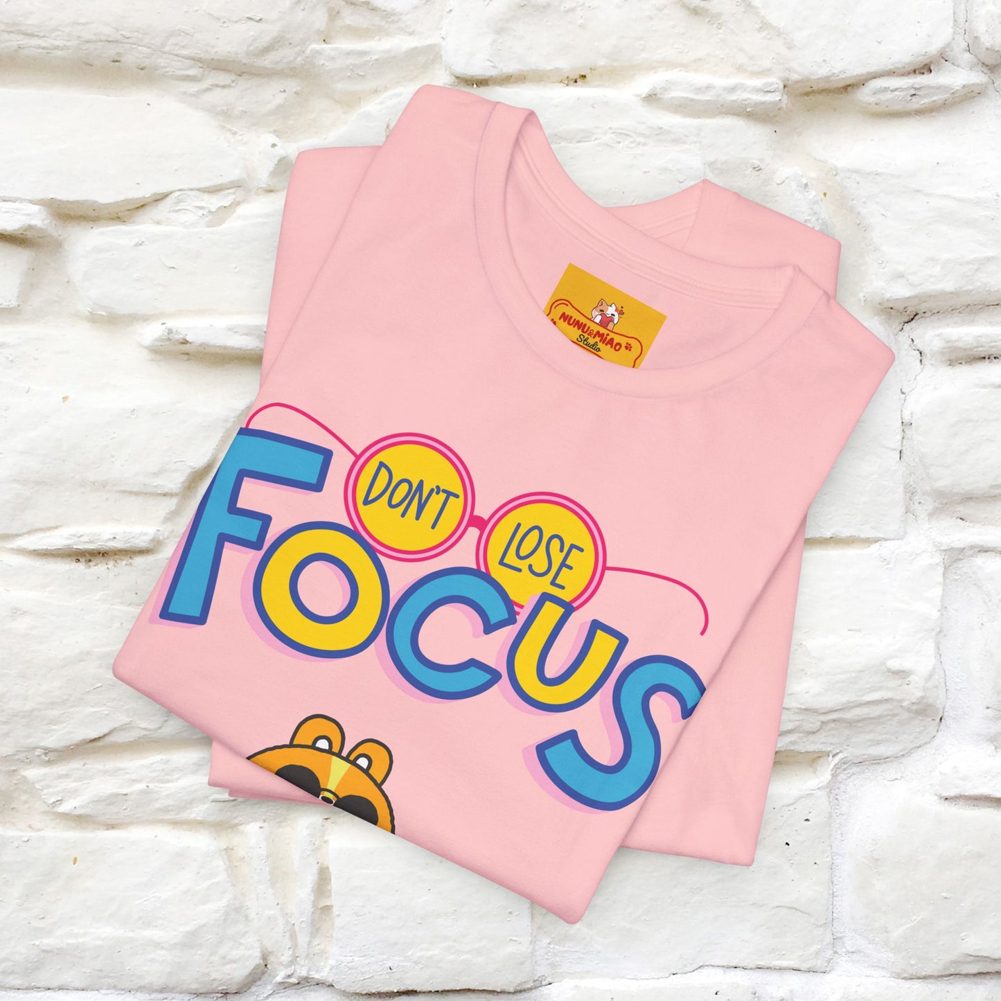 ''Don’t Lose Focus'' Cat T-Shirt | Nunu&Miao Studio
