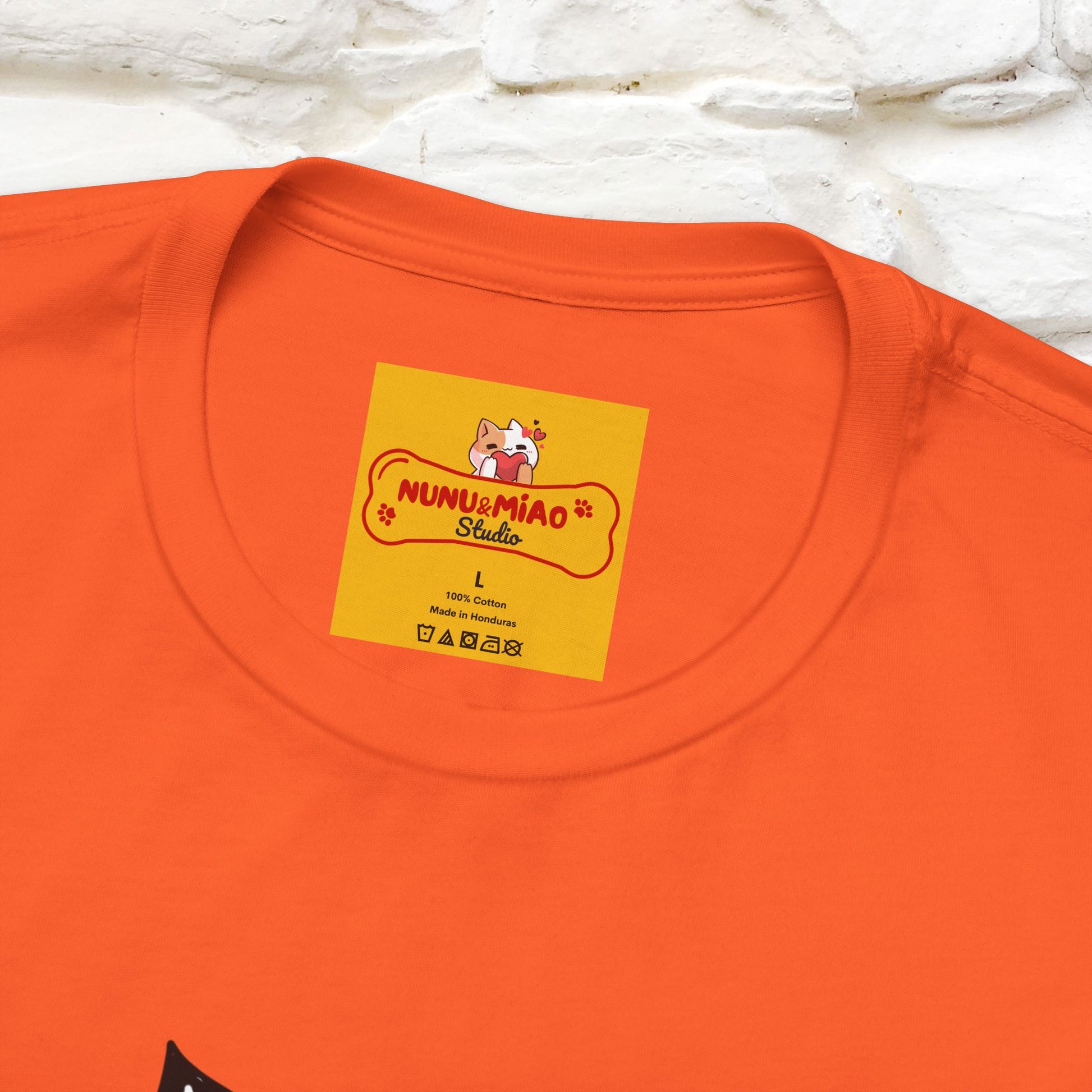 ''Judging You Silently'' | Cat T-Shirt for Men | Nunu&Miao Studio - Nunu&Miao Studio