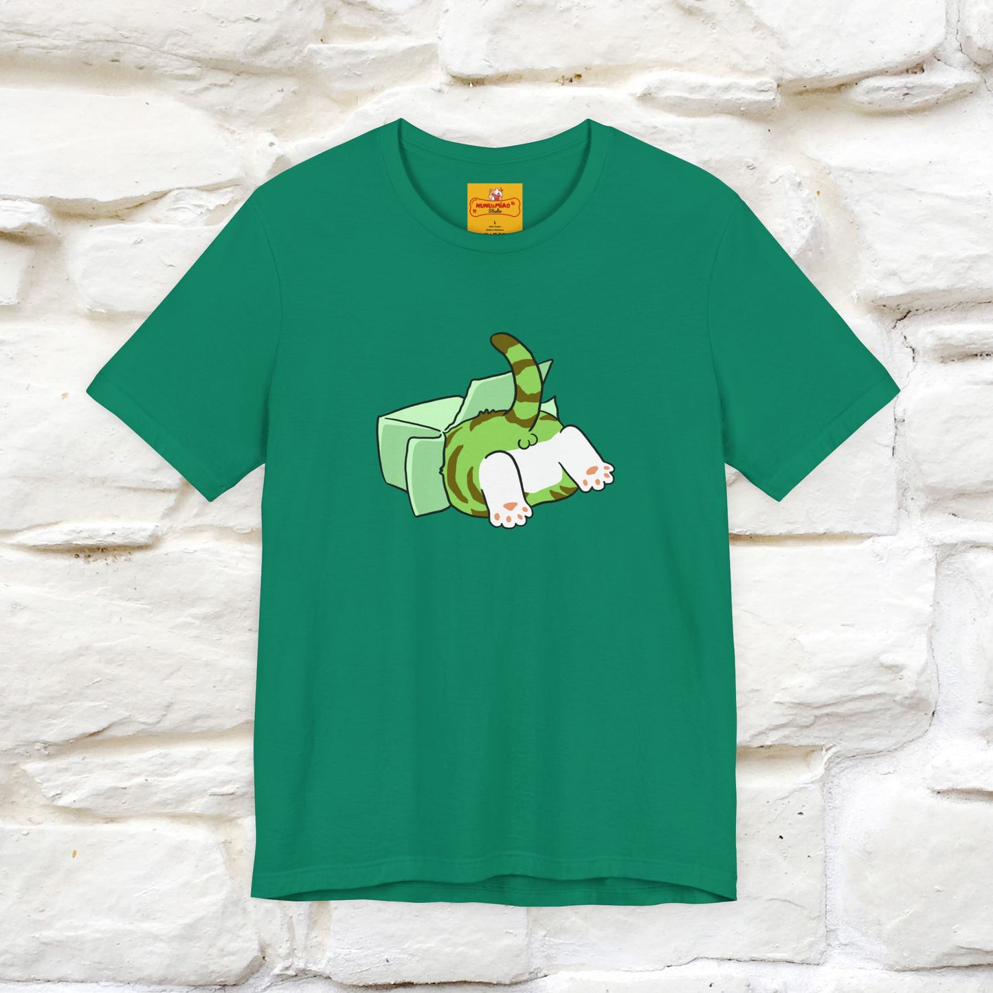 "Think outside the box? No thanks." Cat T-Shirt | Nunu&Miao Studio