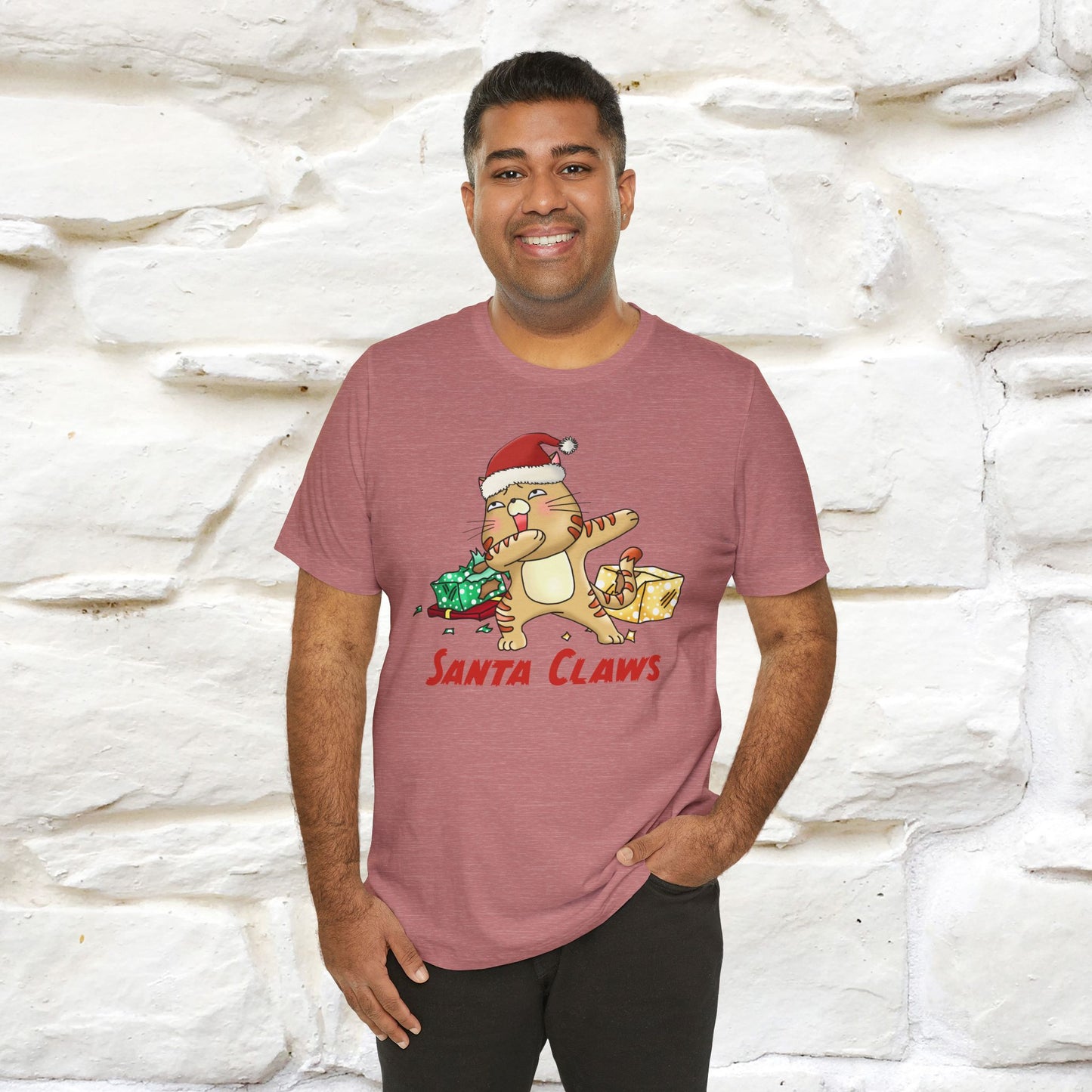 “Funny Santa Claws T-Shirt | Festive Cat Christmas Shirt for Men & Women | 100% Cotton*”