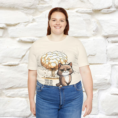 ''The Red Dot Chase'' Funny Cat T-Shirt | Nunu&Miao Studio - Nunu&Miao Studio