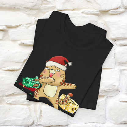 “Funny Santa Claws T-Shirt | Festive Cat Christmas Shirt for Men & Women | 100% Cotton*”