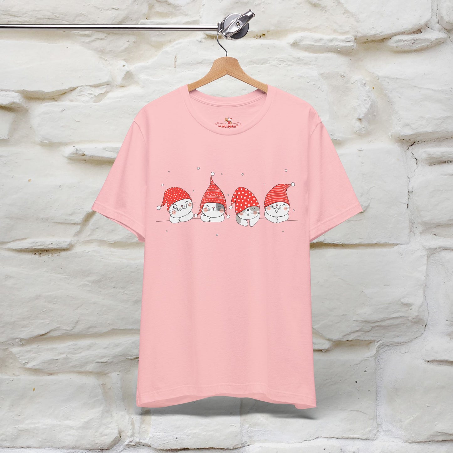 Christmas Cute Cats T-shirt for Men & Women | 100% Cotton* 🐾