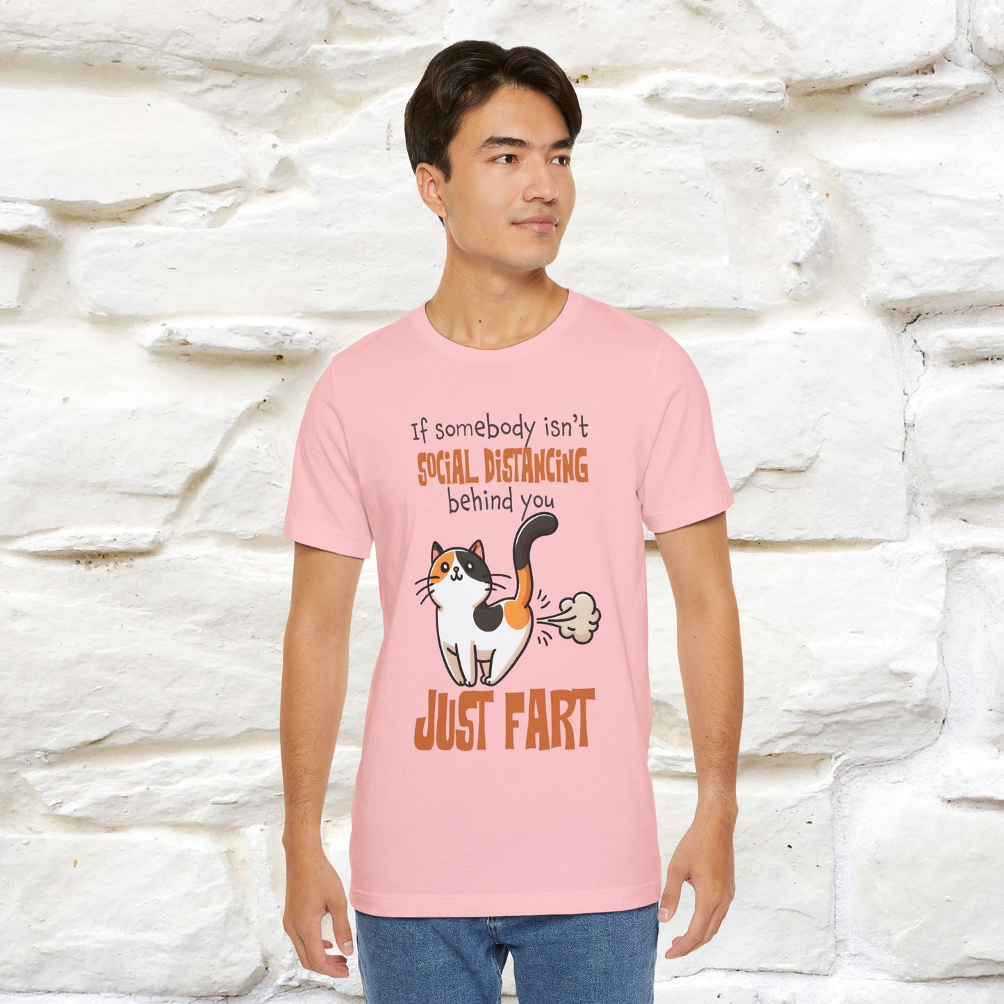 ''If Somebody Isn't Socila Distancing ...'' | Cat T-Shirt  | Nunu&Miao Studio