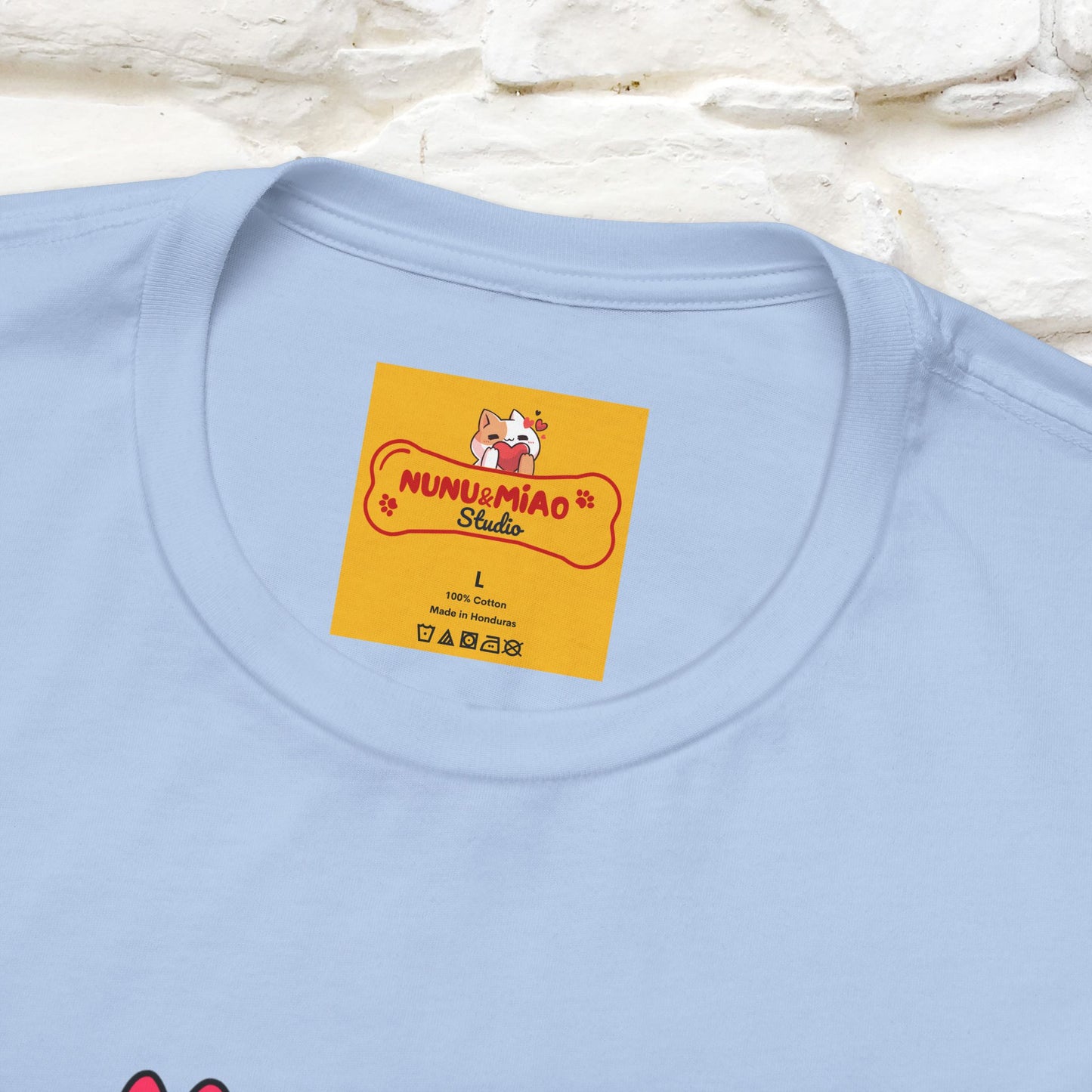 ''Master In Manipulation. How To Train Your Human '' Cat T-Shirt | Nunu&Miao Studio