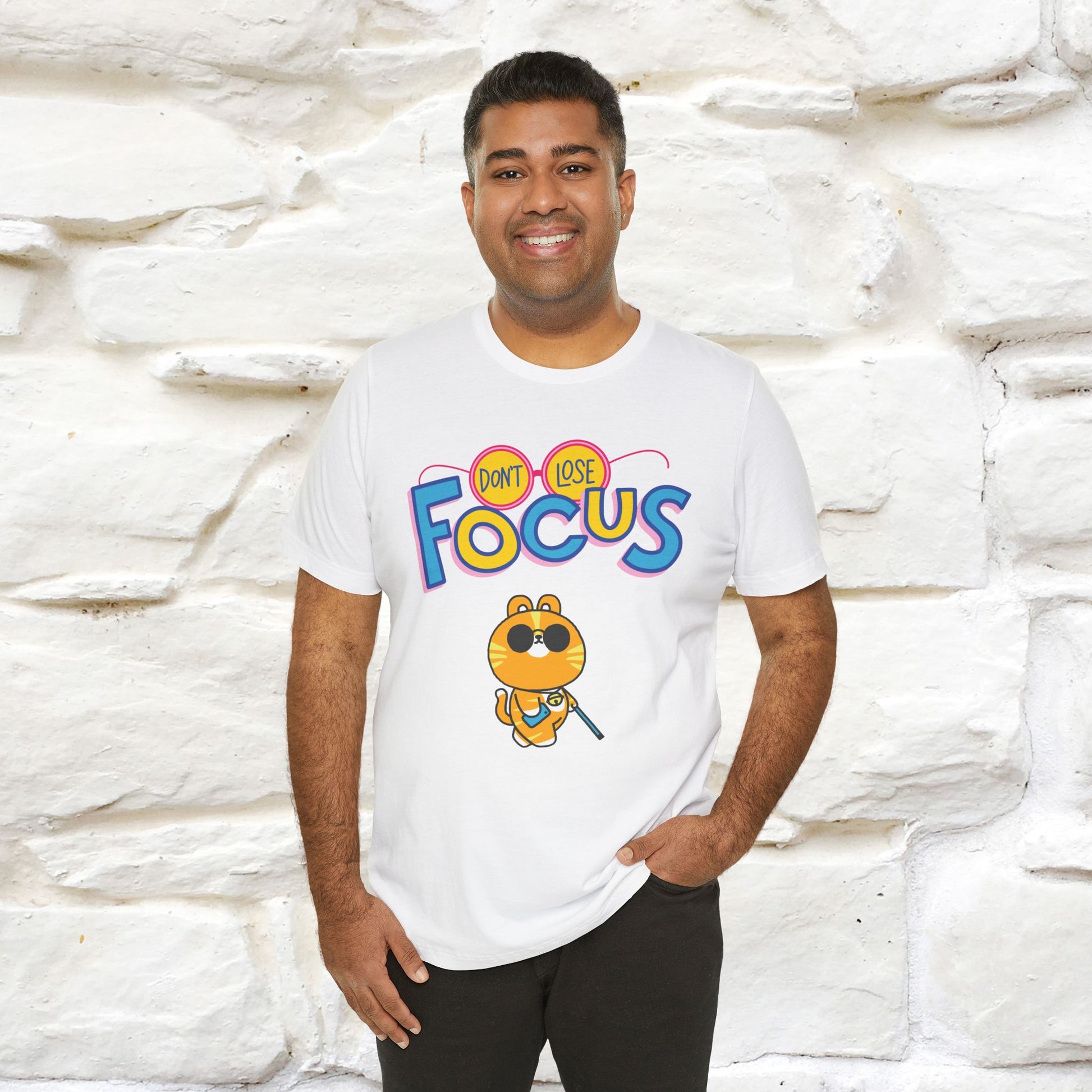 ''Don’t Lose Focus'' Cat T-Shirt | Nunu&Miao Studio - Nunu&Miao Studio