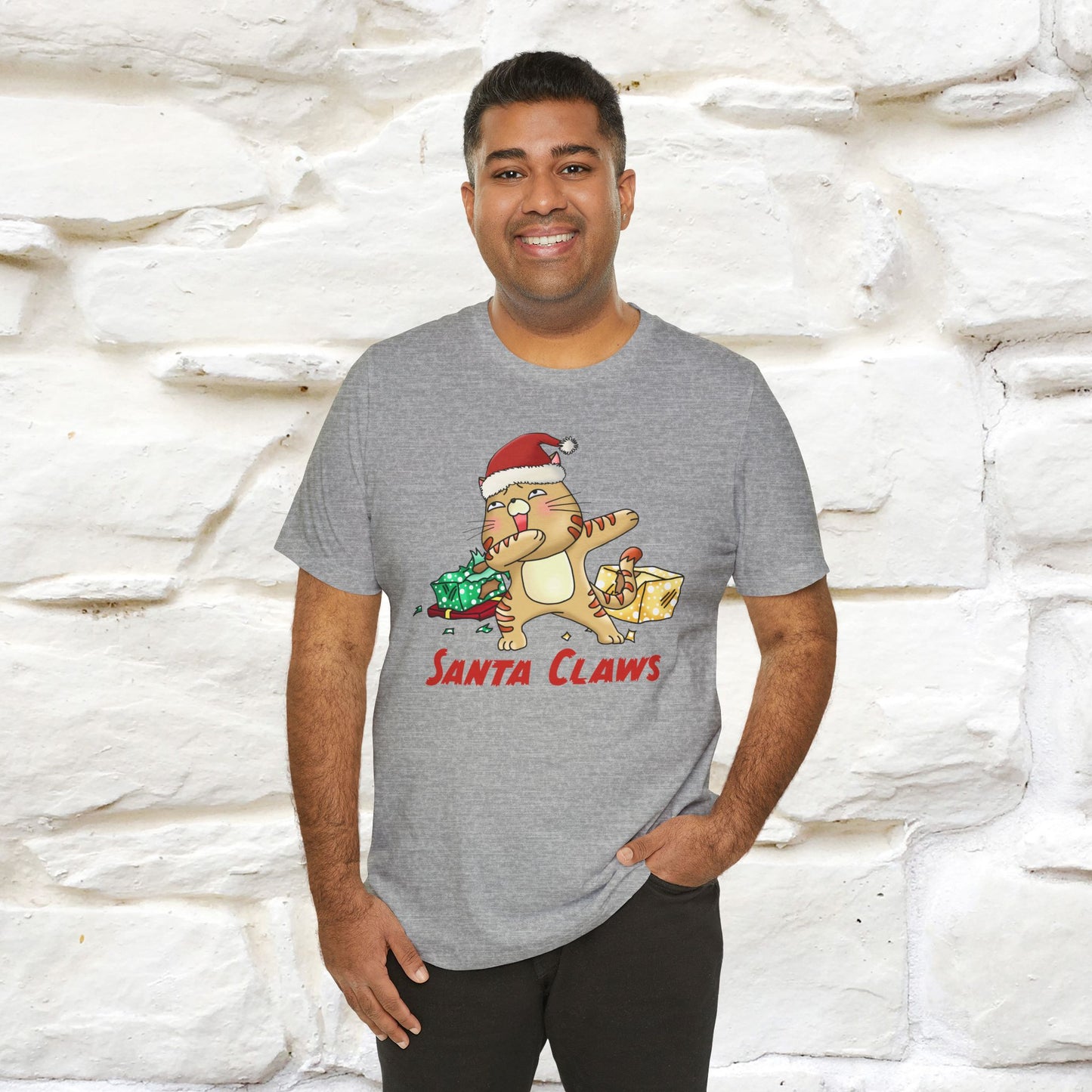 “Funny Santa Claws T-Shirt | Festive Cat Christmas Shirt for Men & Women | 100% Cotton*”