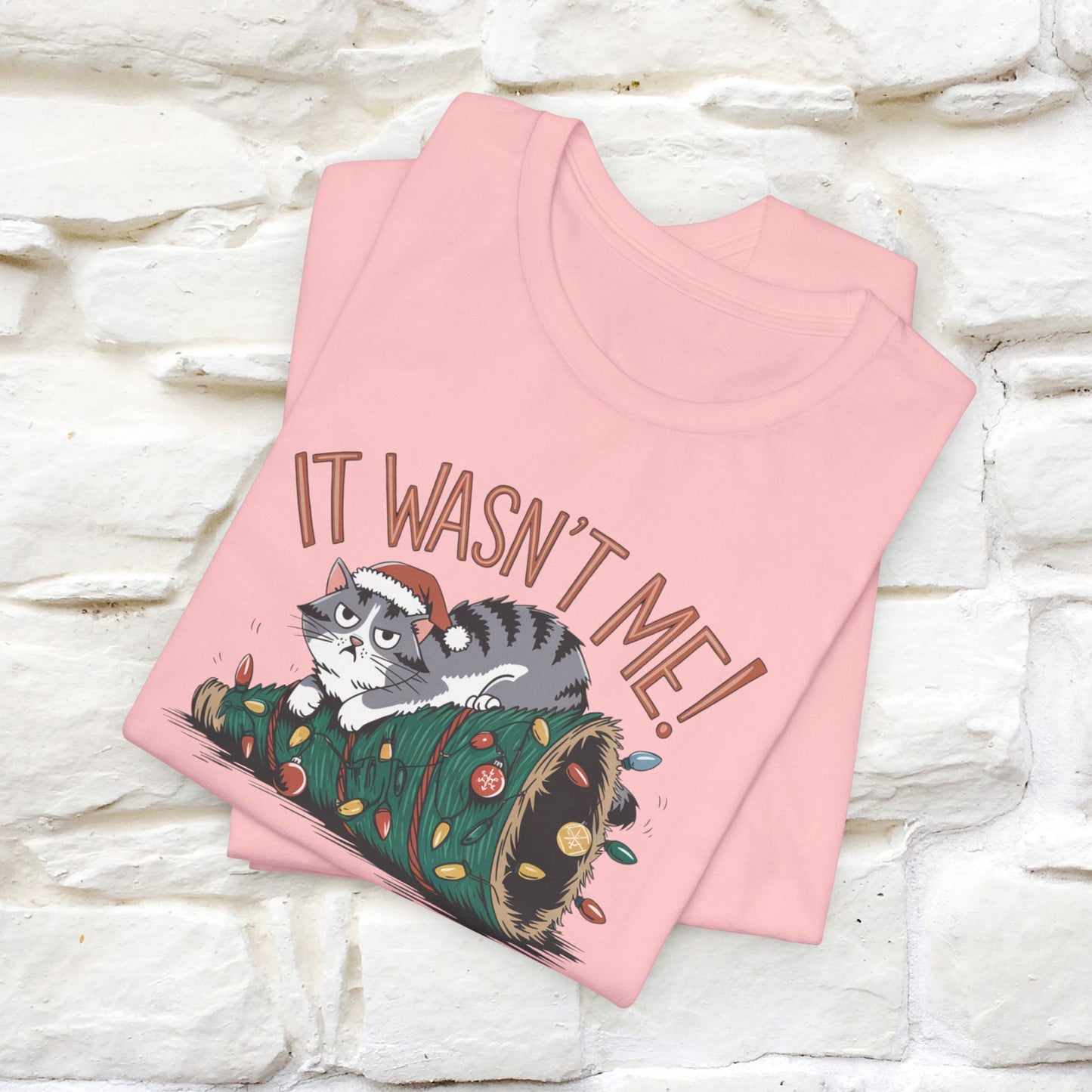 It Wasn't Me Christmas T-Shirt | Festive Cat Christmas Shirt for Men & Women | 100% Cotton*