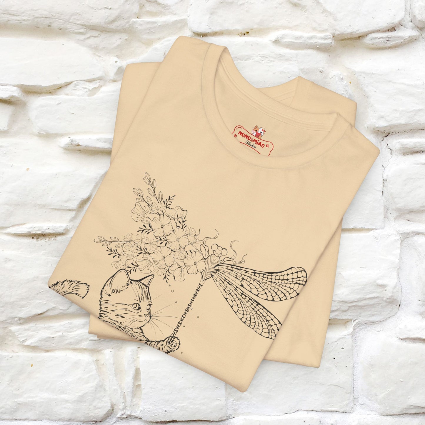 "The cat  And The Dragon Fly" Cat T-shirt for Men & Women | 100% Cotton*🐾