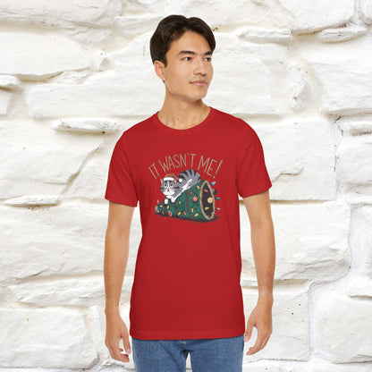 It Wasn't Me Christmas T-Shirt | Festive Cat Christmas Shirt for Men & Women | 100% Cotton*