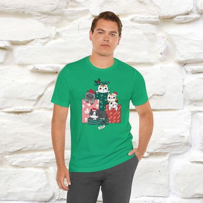 Christmas Cat Gift T-Shirt | Perfect Holiday Cat Shirt for Men & Women | 100% Cotton