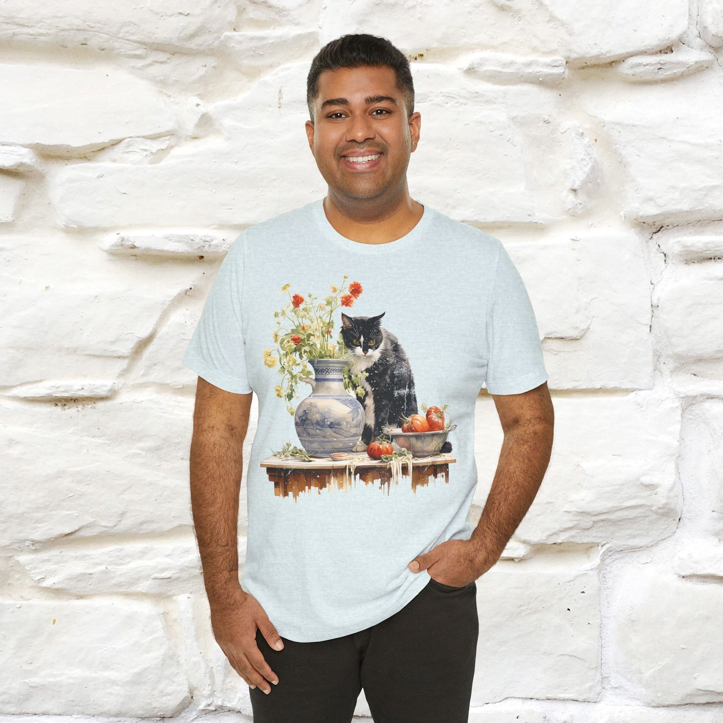 ''THe Cat and The Vase '' T-shirt for Men and Women 100% Cotton*