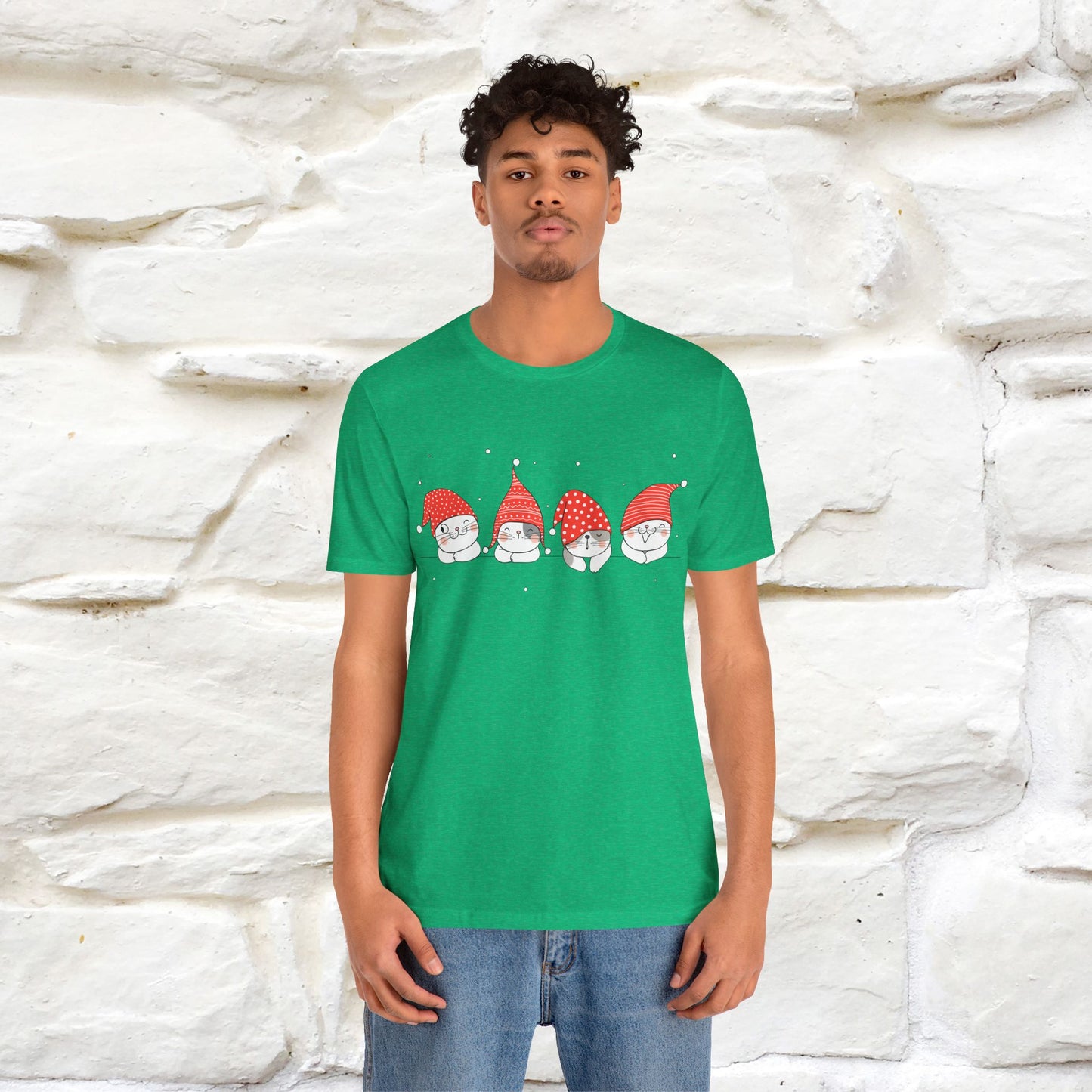 Christmas Cute Cats T-shirt for Men & Women | 100% Cotton* 🐾