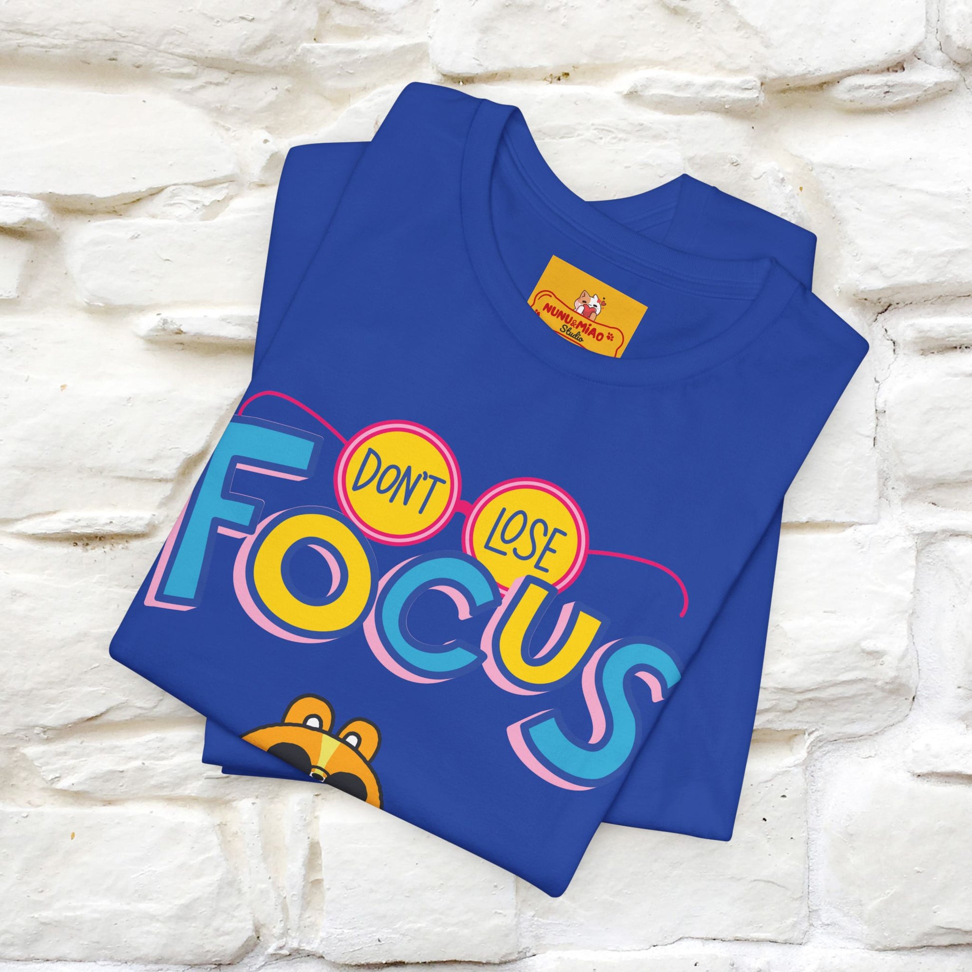 ''Don’t Lose Focus'' Cat T-Shirt | Nunu&Miao Studio - Nunu&Miao Studio