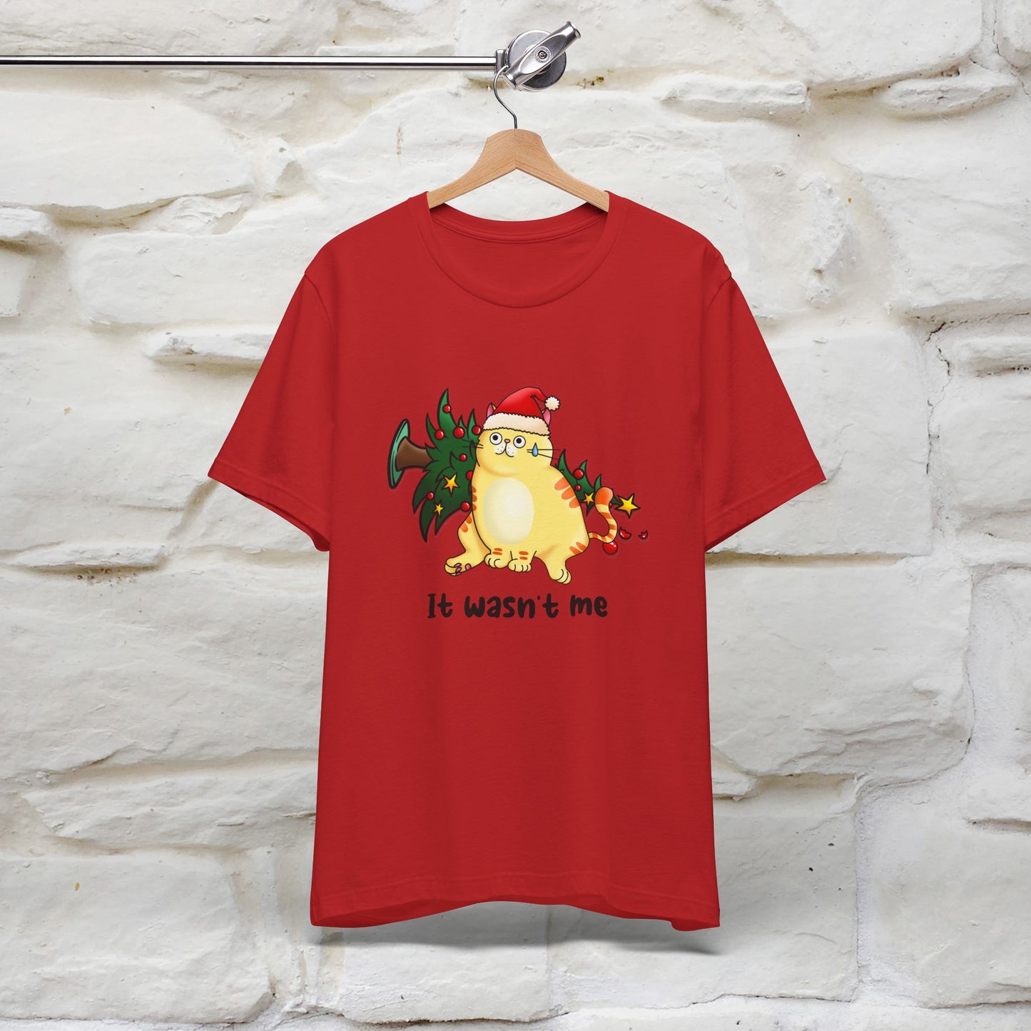 It Wasn’t Me | Funny Cat Christmas Shirt for Men & Women | 100% Cotton*