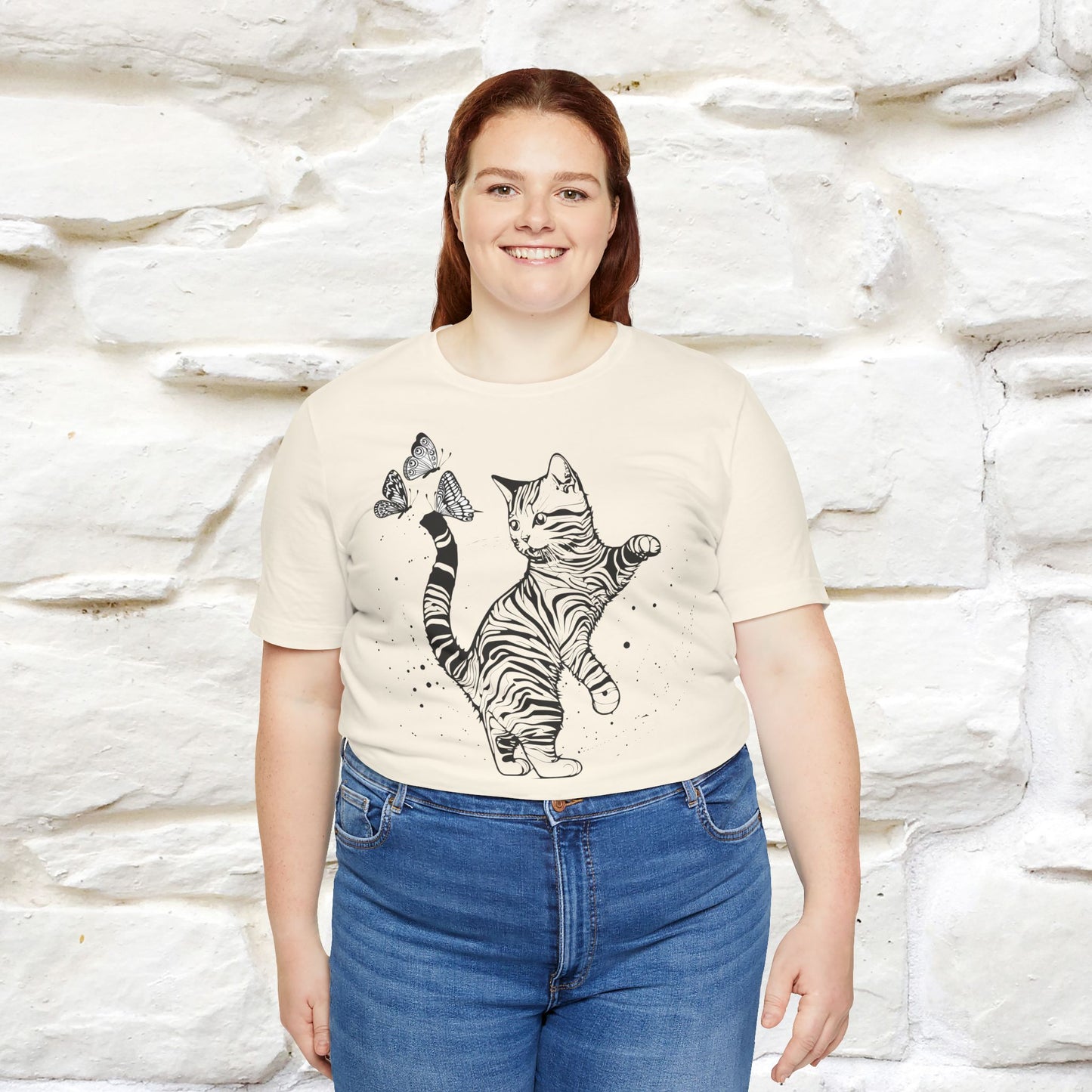 "The cat And The Butterfly" Cat T-shirt for Men & Women | 100% Cotton* 🐾