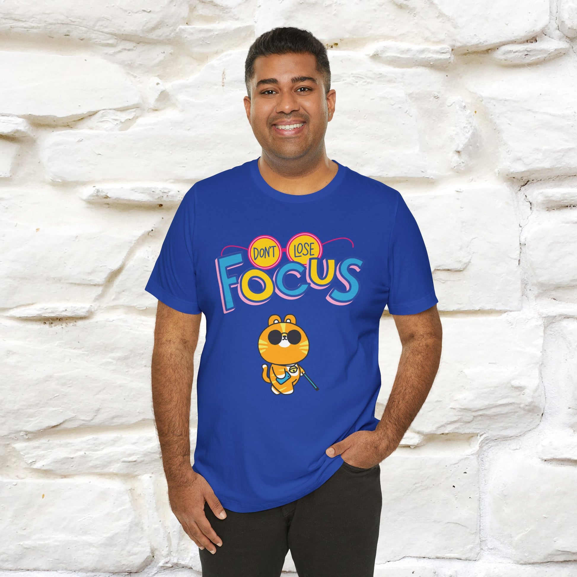 ''Don’t Lose Focus'' Cat T-Shirt | Nunu&Miao Studio - Nunu&Miao Studio