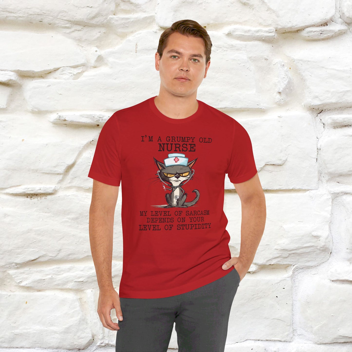 ''I am  a Grumpy Old Nurse'' T-shirt for Man 100% Cotton* - Nunu&Miao Studio