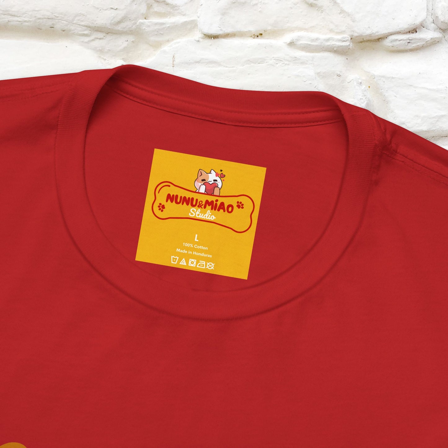 “Molto Buono Cat T-Shirt | Italian-Inspired Cat Shirt for Men & Women | 100% Cotton”