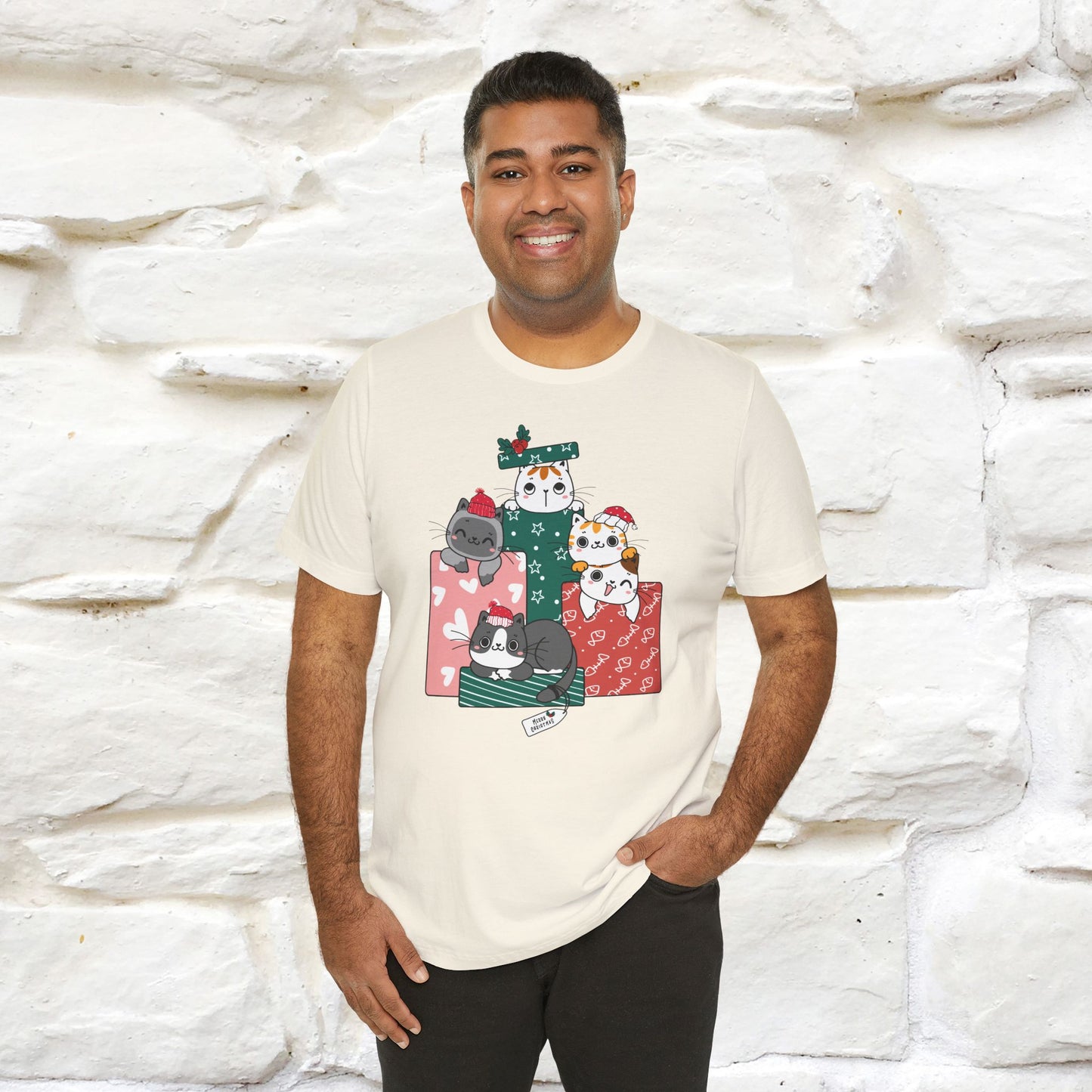 Christmas Cat Gift T-Shirt | Perfect Holiday Cat Shirt for Men & Women | 100% Cotton