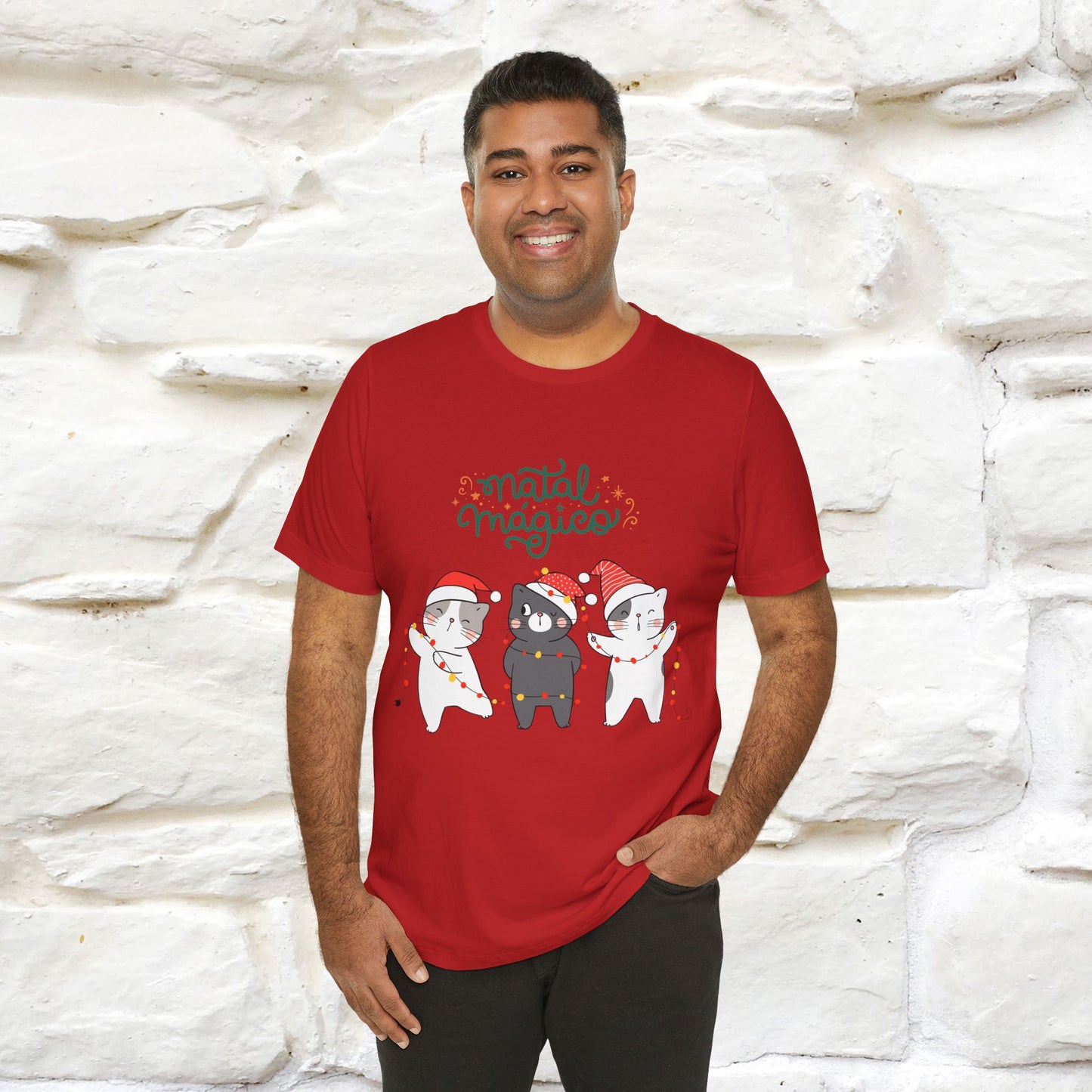 "Natal Magico" Cat T-shirt for Men & Women | 100% Cotton* 🐾 | Magical Holiday Cat Tee