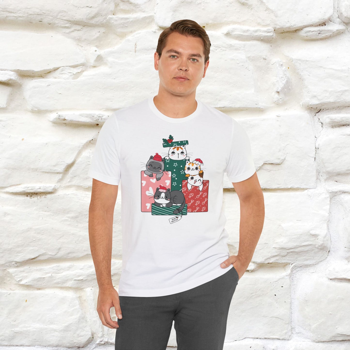 Christmas Cat Gift T-Shirt | Perfect Holiday Cat Shirt for Men & Women | 100% Cotton