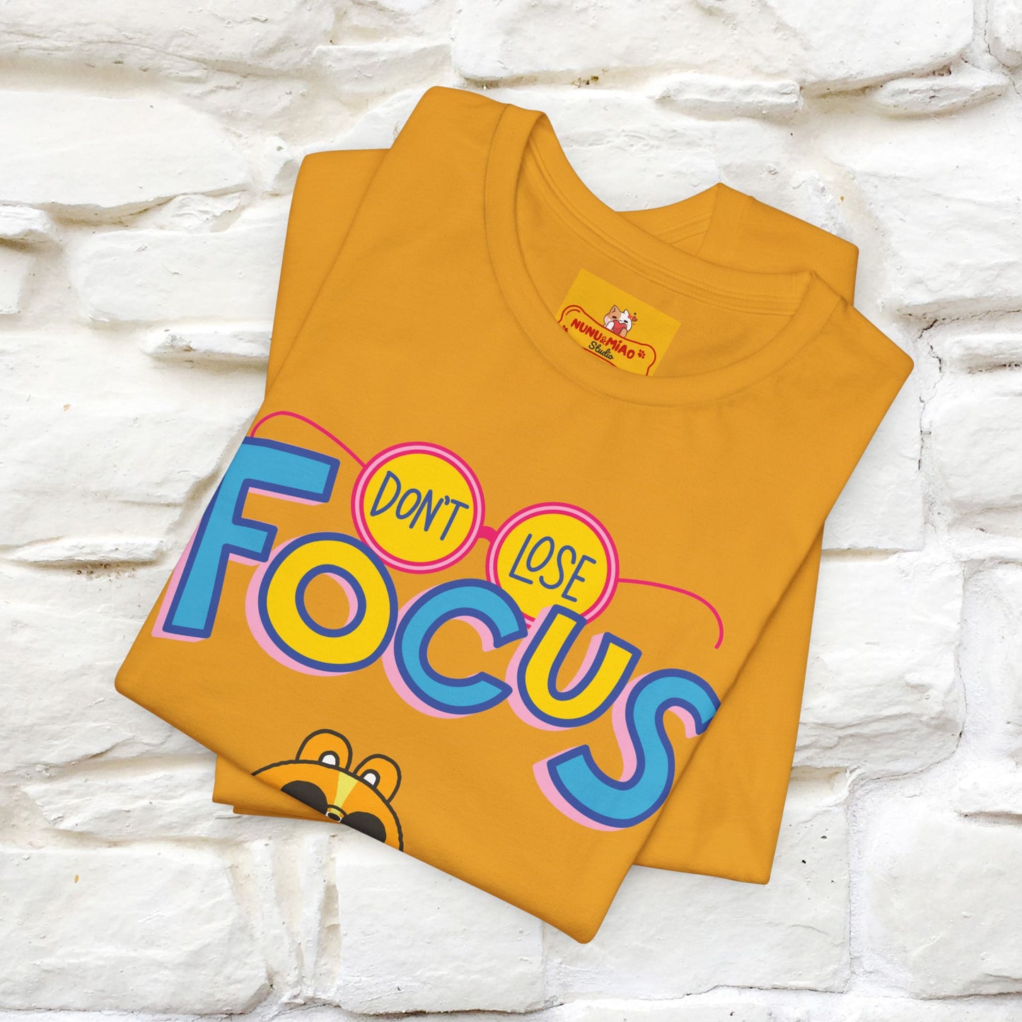 ''Don’t Lose Focus'' Cat T-Shirt | Nunu&Miao Studio
