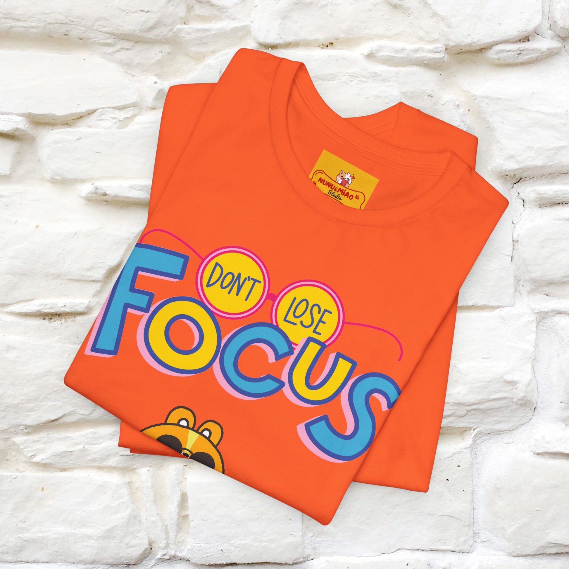 ''Don’t Lose Focus'' Cat T-Shirt | Nunu&Miao Studio - Nunu&Miao Studio