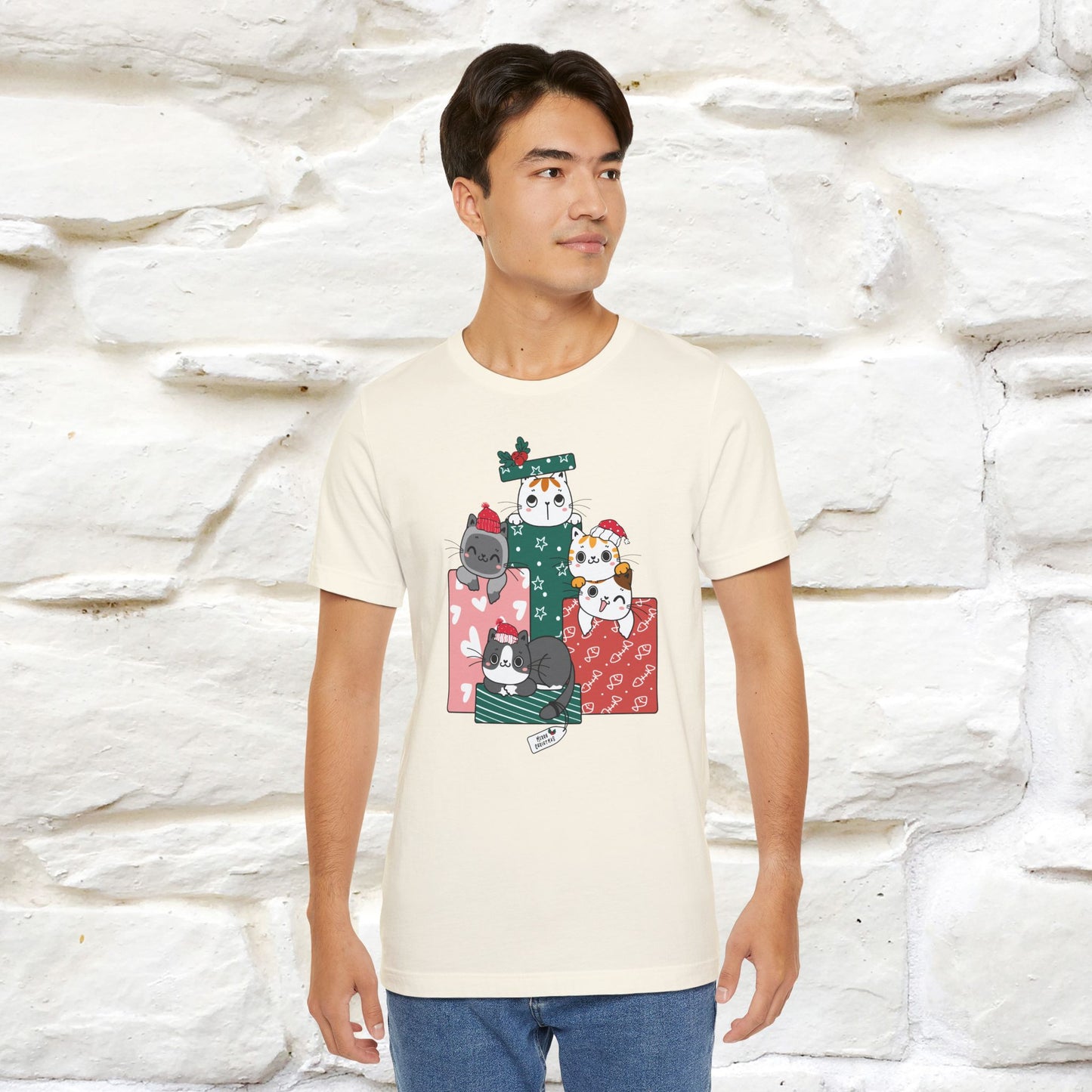 Christmas Cat Gift T-Shirt | Perfect Holiday Cat Shirt for Men & Women | 100% Cotton