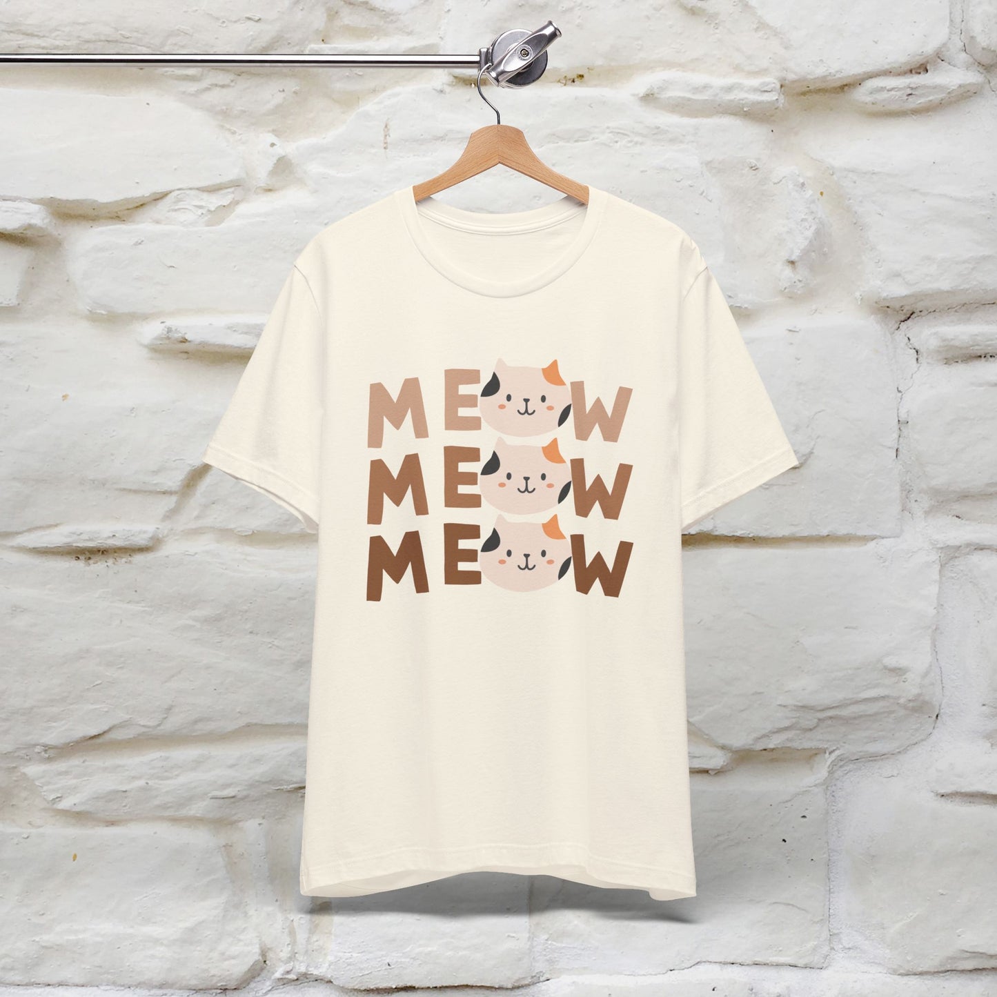 "Hello Autumn" Cat T-Shirt for Men & Women | 100% Cotton | Seasonal Feline Fashion