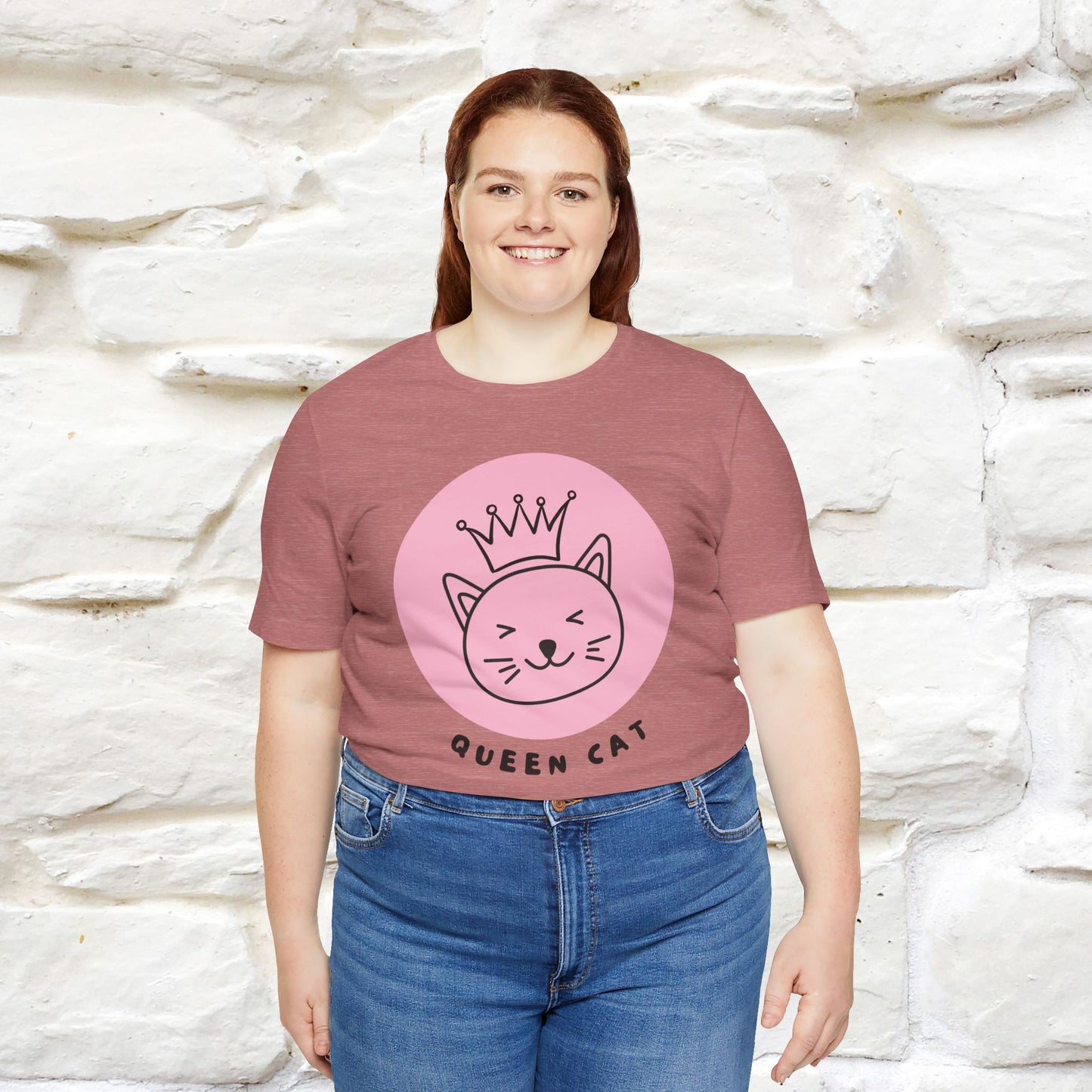 "Queen Cat" T-Shirt for Women | 100% Cotton* | Fierce Feline Fashion