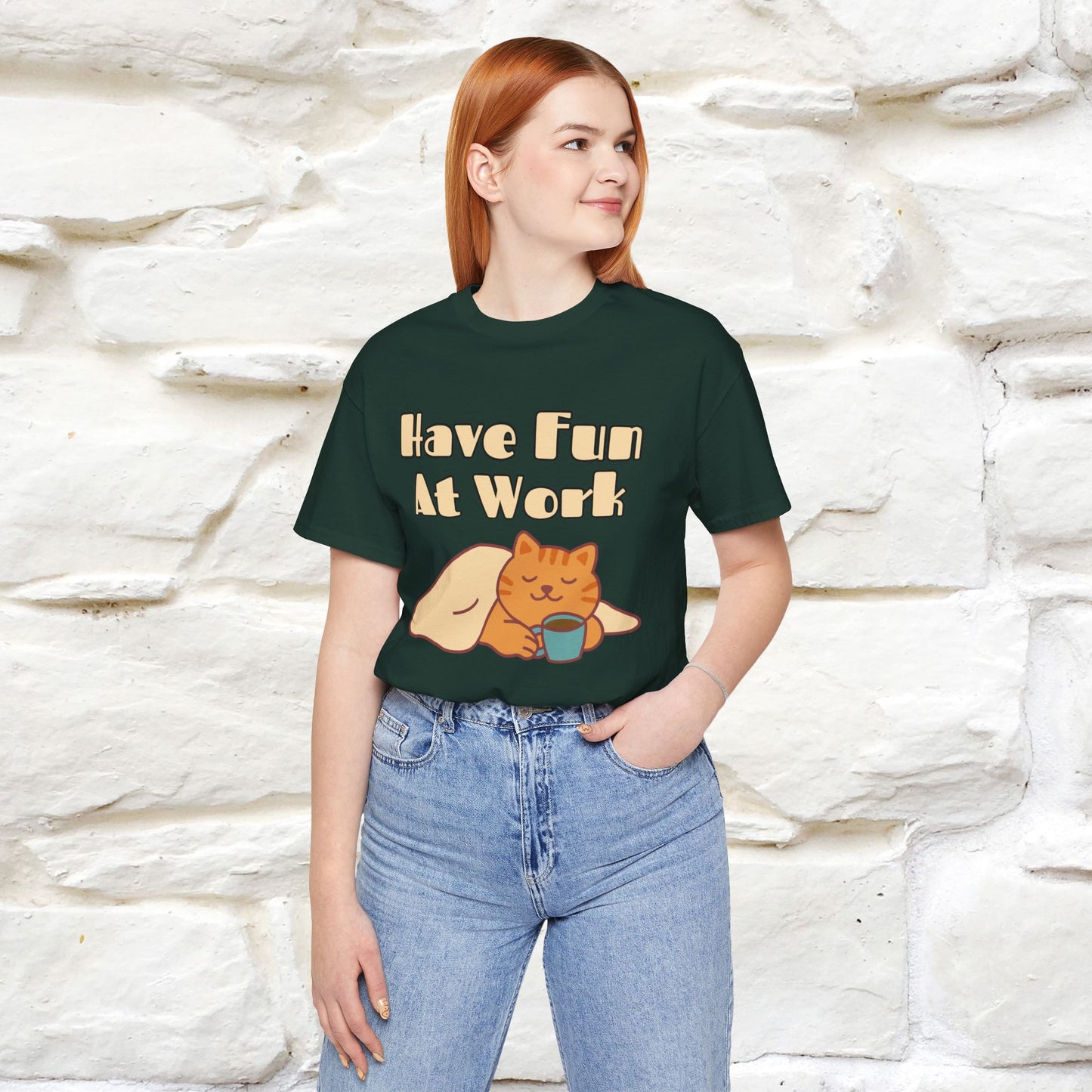 Maglietta con gatto "Have Fun At Work" per uomo e donna | 100% cotone* 🐾