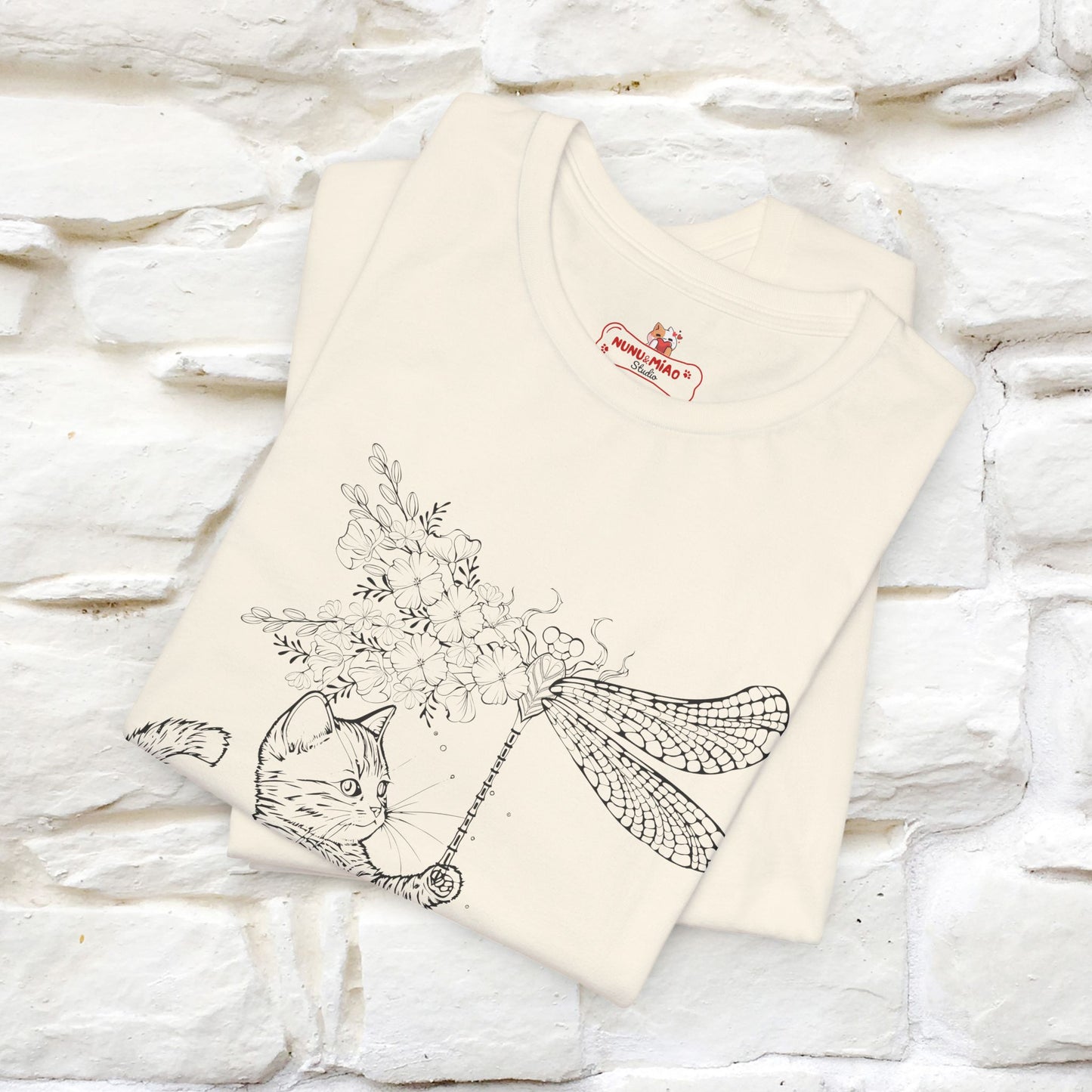 "The cat  And The Dragon Fly" Cat T-shirt for Men & Women | 100% Cotton*🐾