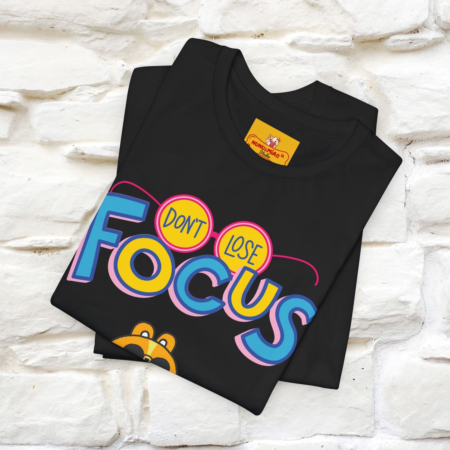 ''Don’t Lose Focus'' Cat T-Shirt | Nunu&Miao Studio