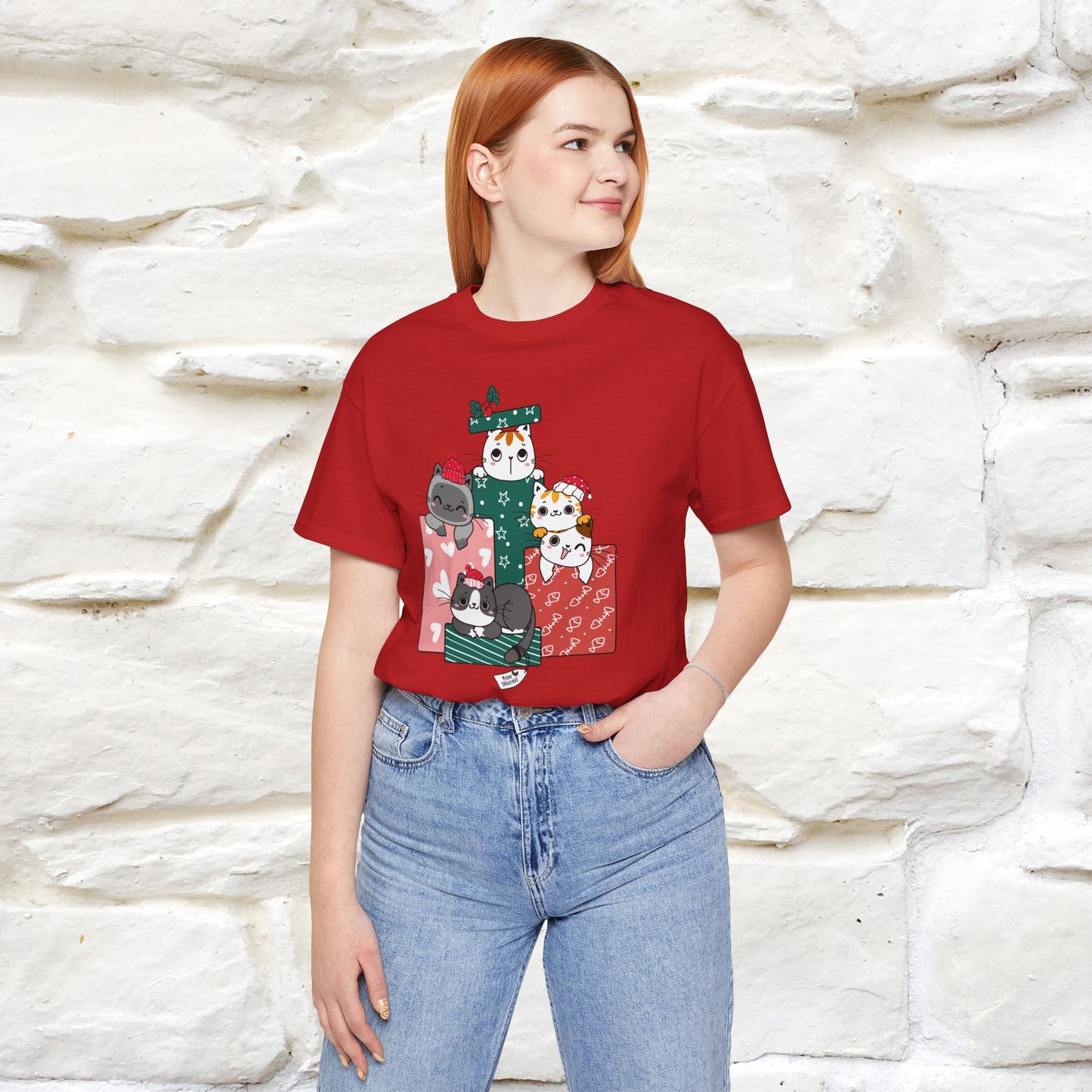 Christmas Cat Gift T-Shirt | Perfect Holiday Cat Shirt for Men & Women | 100% Cotton