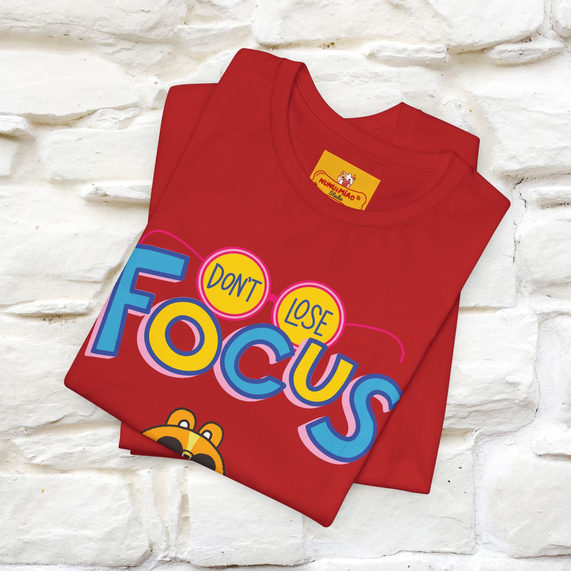 ''Don’t Lose Focus'' Cat T-Shirt | Nunu&Miao Studio - Nunu&Miao Studio