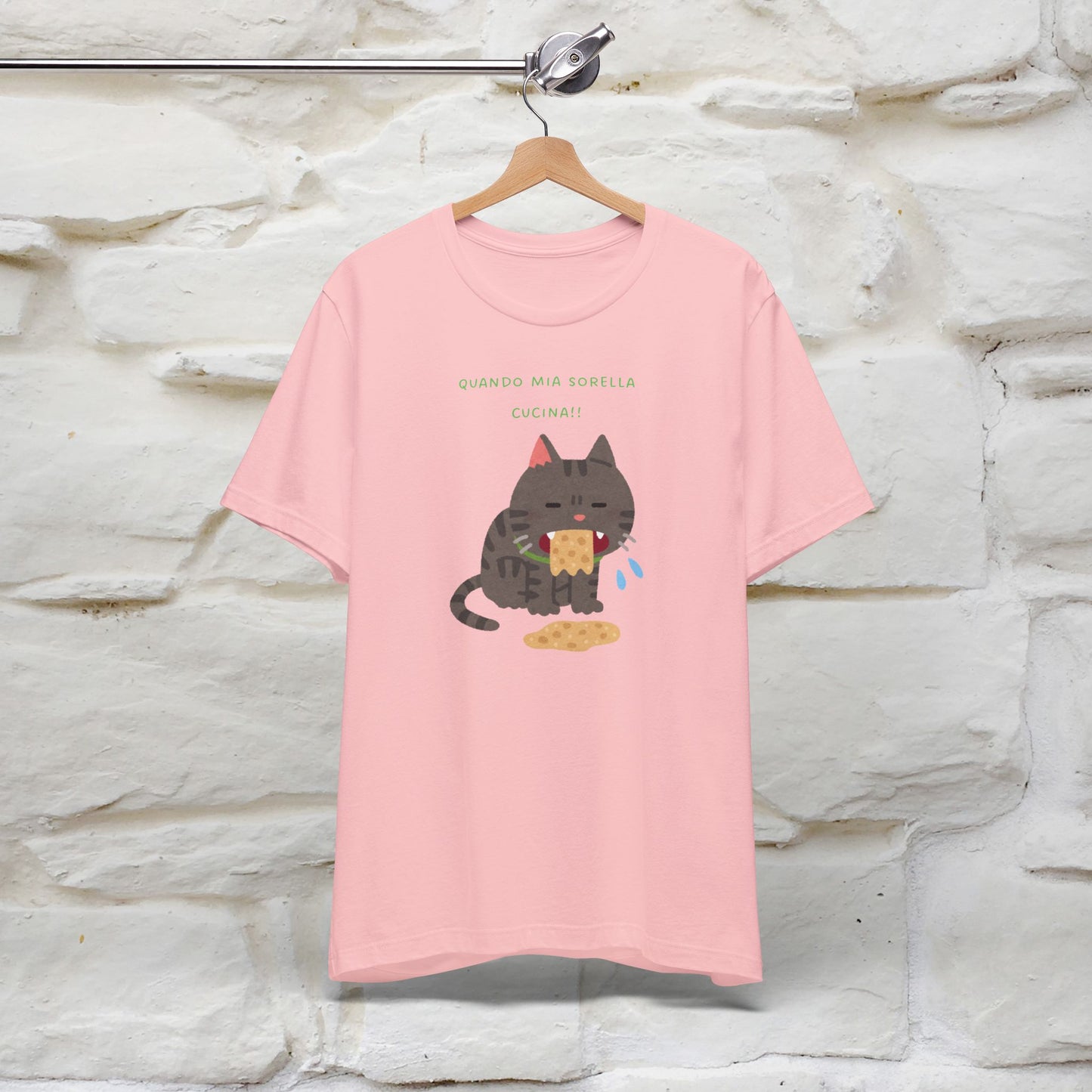 "Quando Mia Sorella Cucina" Funny Cat T-shirt for Men & Women | 100% Cotton* 🐾 | Hilarious Sibling Cat Tee