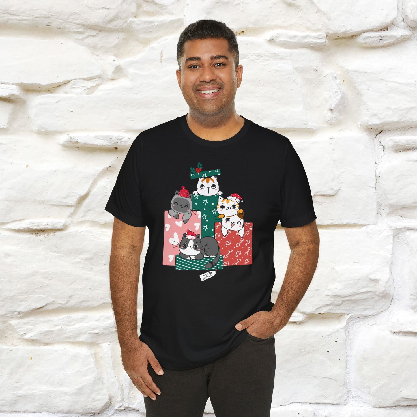 Christmas Cat Gift T-Shirt | Perfect Holiday Cat Shirt for Men & Women | 100% Cotton